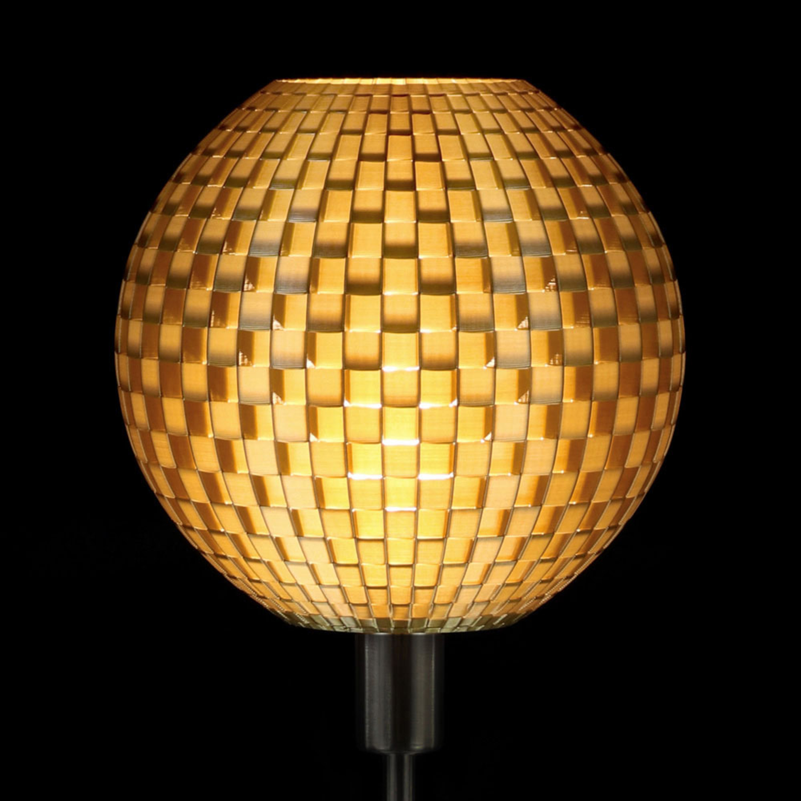 Flechtwerk bordlampe kule med fot, gull