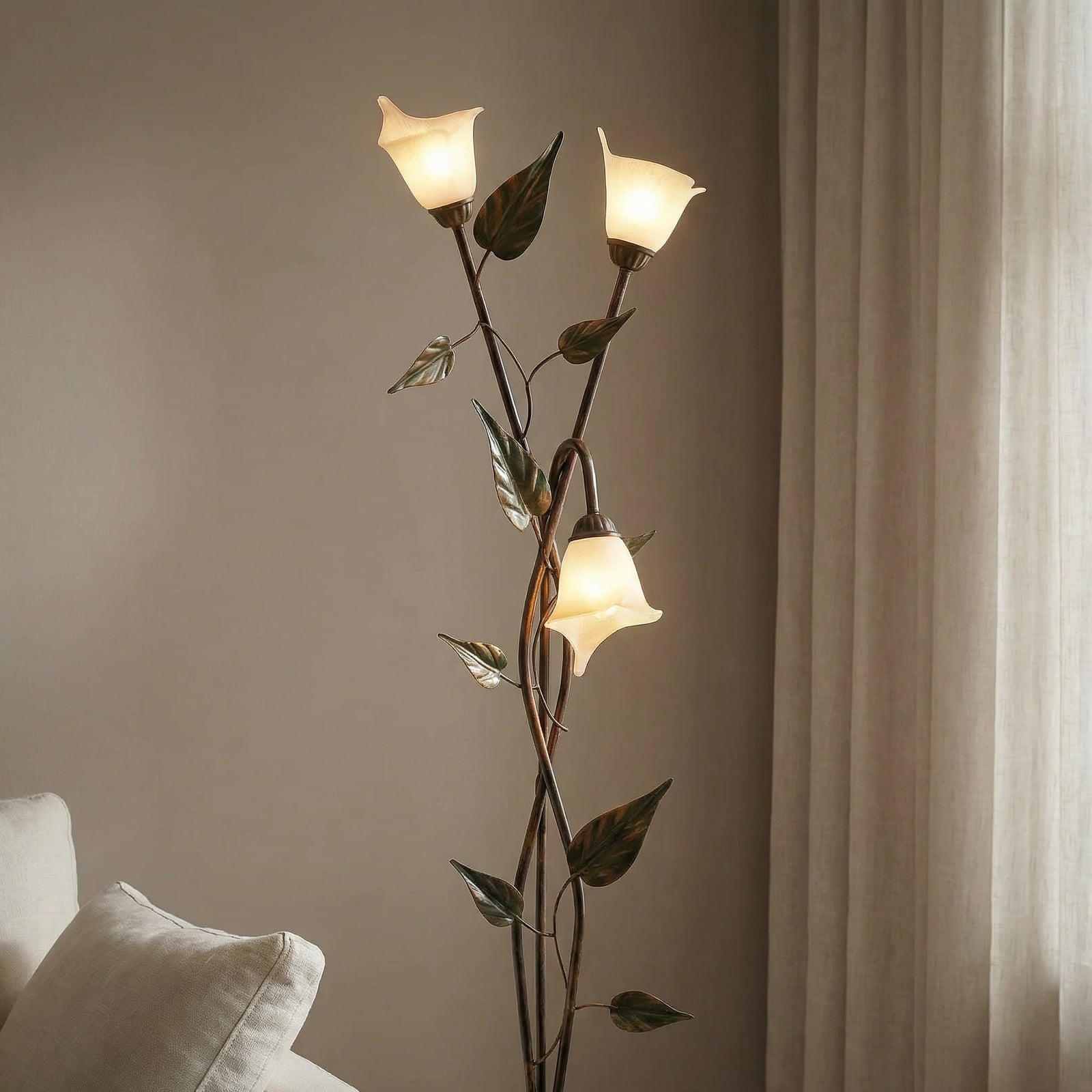 Stehleuchte Miranda im Florentiner Stil, bronze