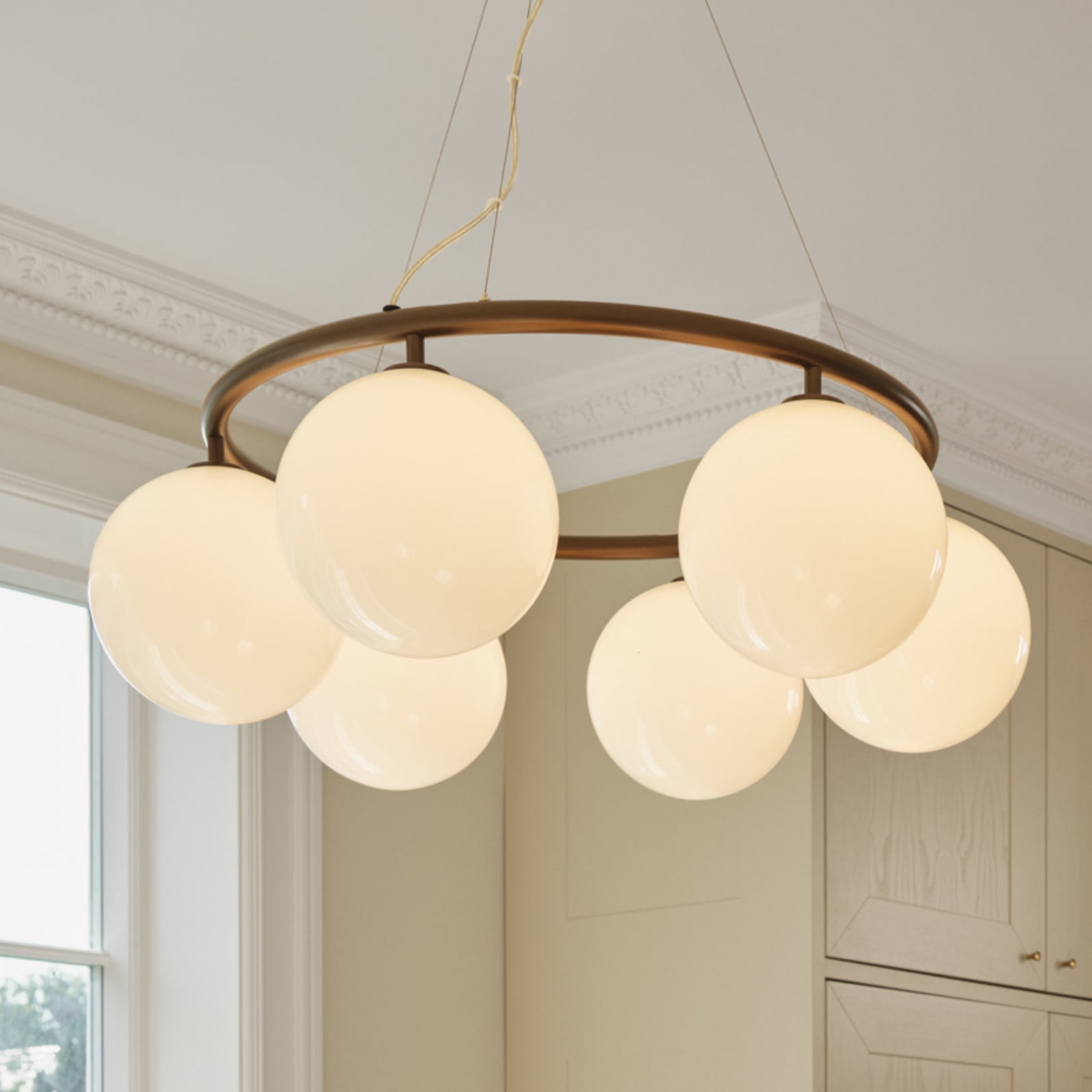 Miira 6 Circular Kronleuchter, Ø 80 cm, bronze/opal