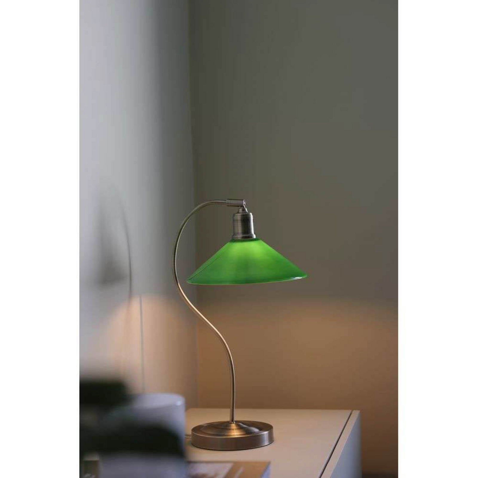 Vela Bordlampe Antique Brass/Green - Markslöjd