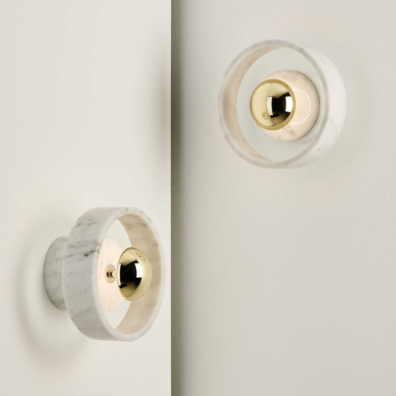 Stone Aplique de Pared White/Gold - Tom Dixon