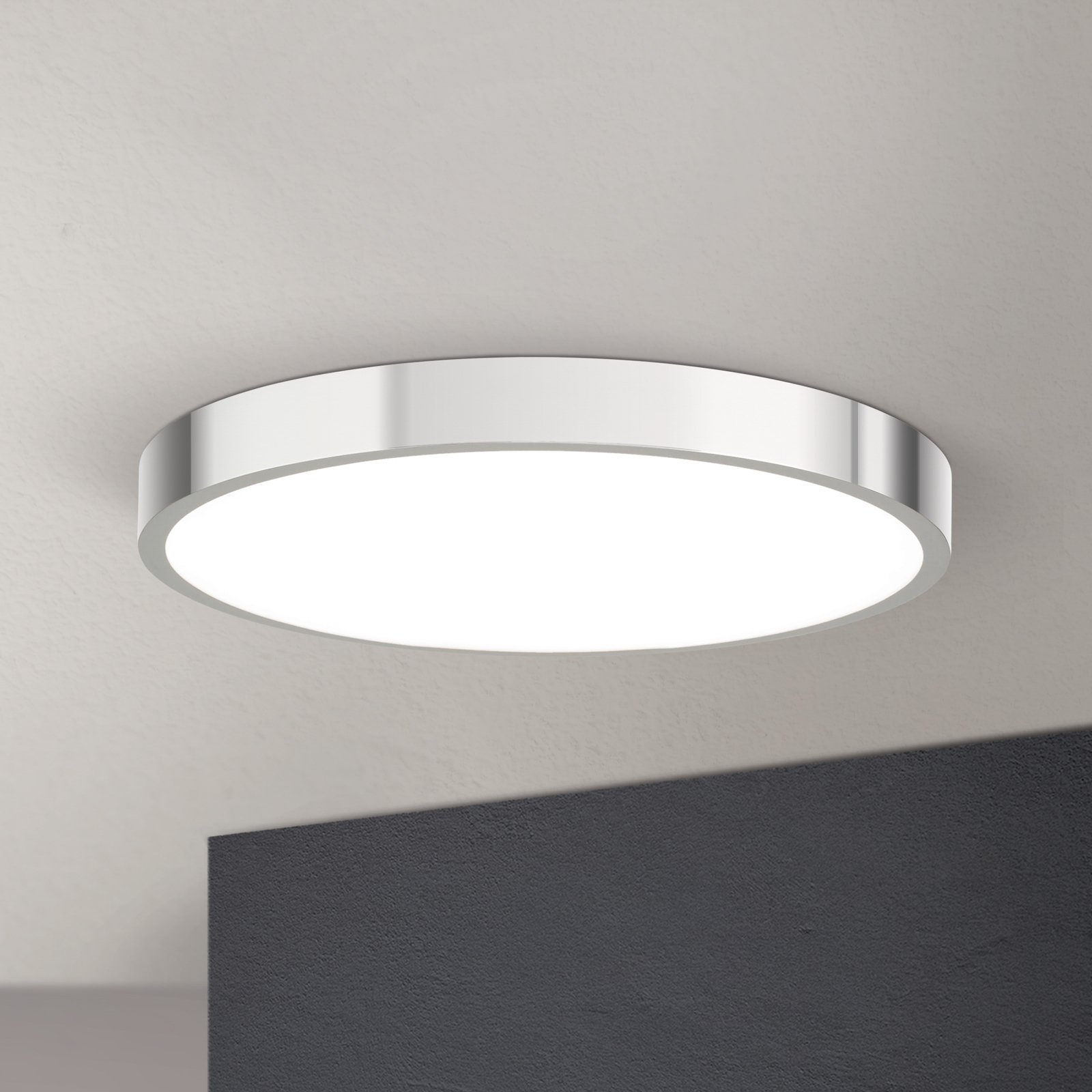 LED ceiling light Bully, chrome, Ø 28 cm