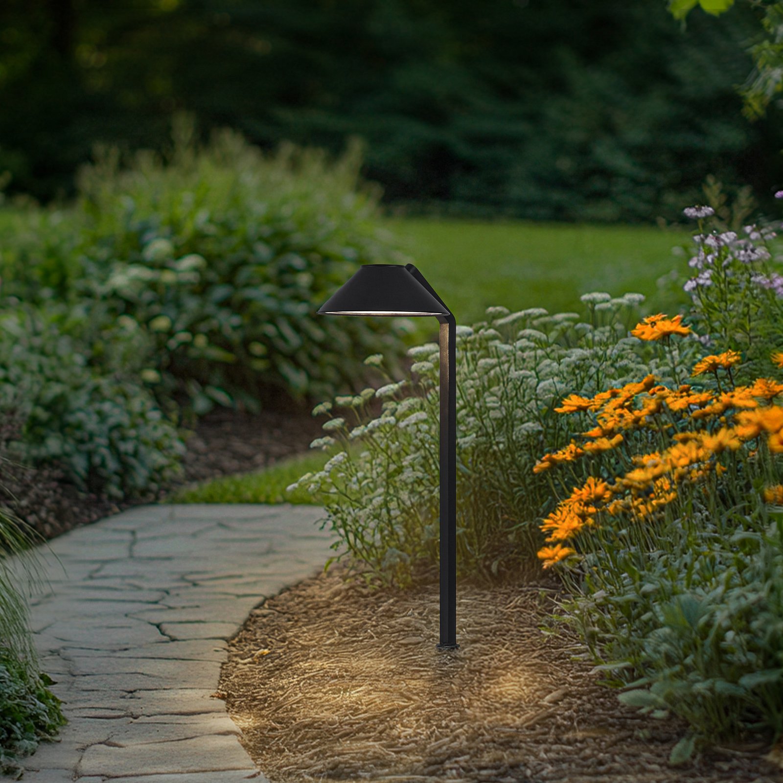 Lampa z grotem ziemnym LED Capelo, czarna, aluminium, wysokość 77 cm