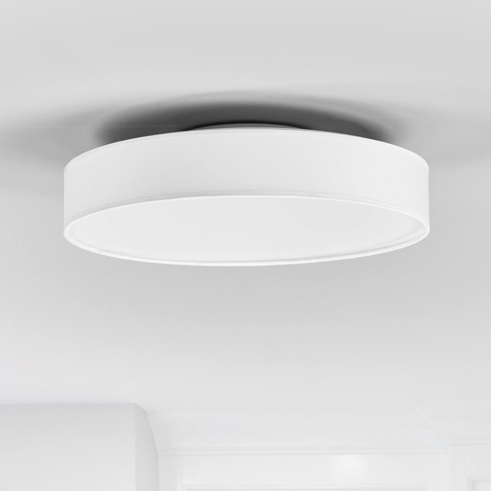 LED textilní stropní lampa Saira, 40 cm, bílá