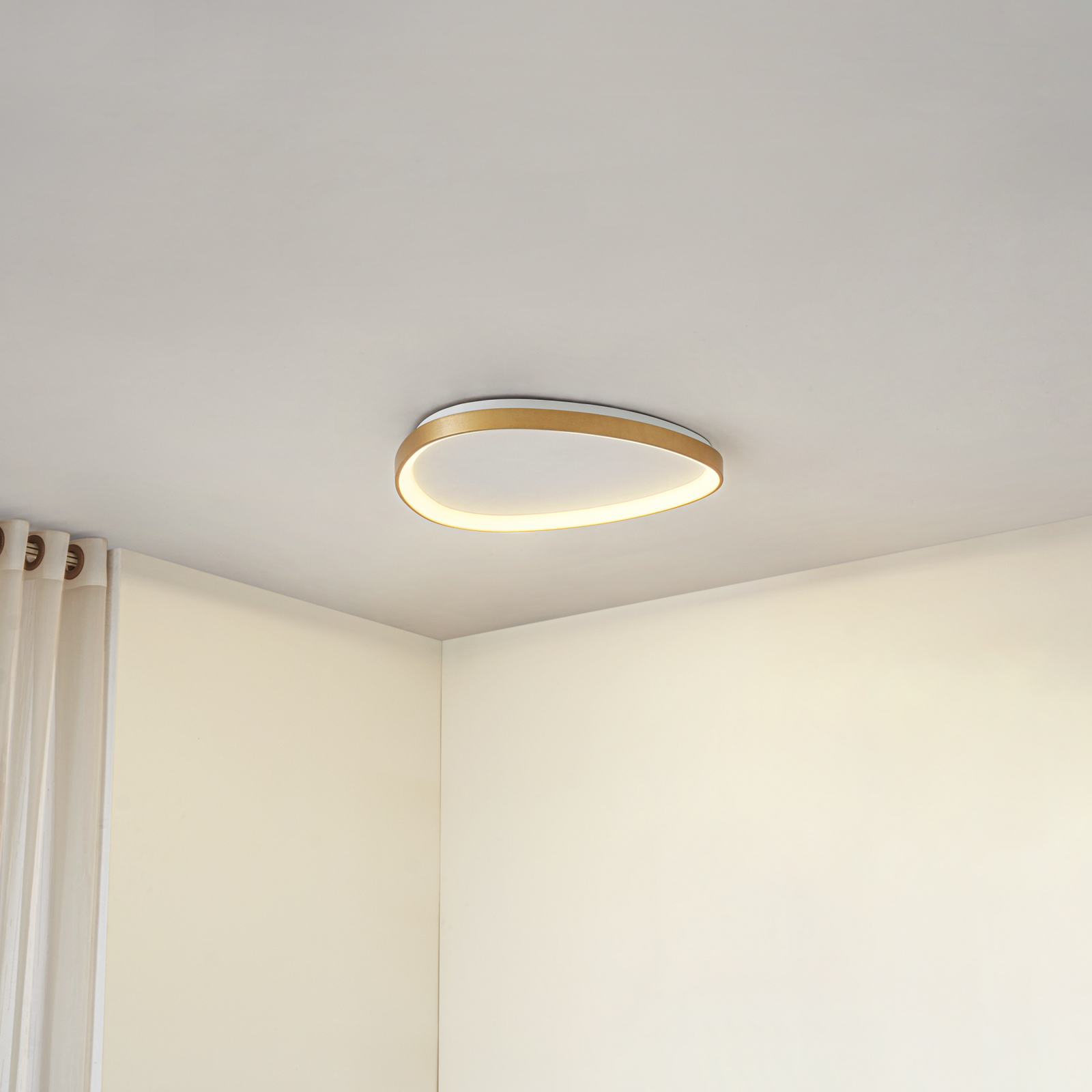 Lucande LED Ceiling lamp, gold, CCT