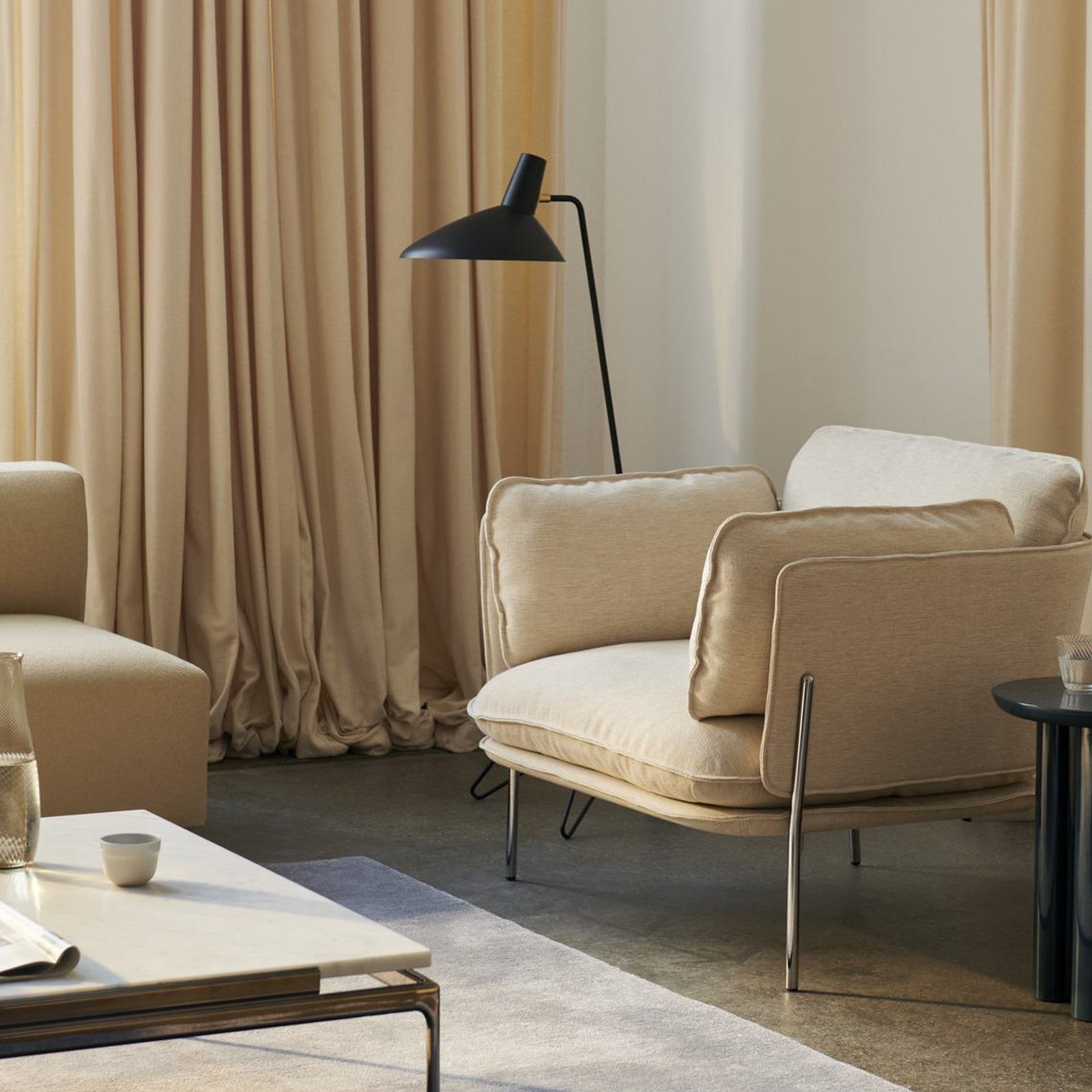 Tripod HM8 Stehleuchte Matt Black - &Tradition