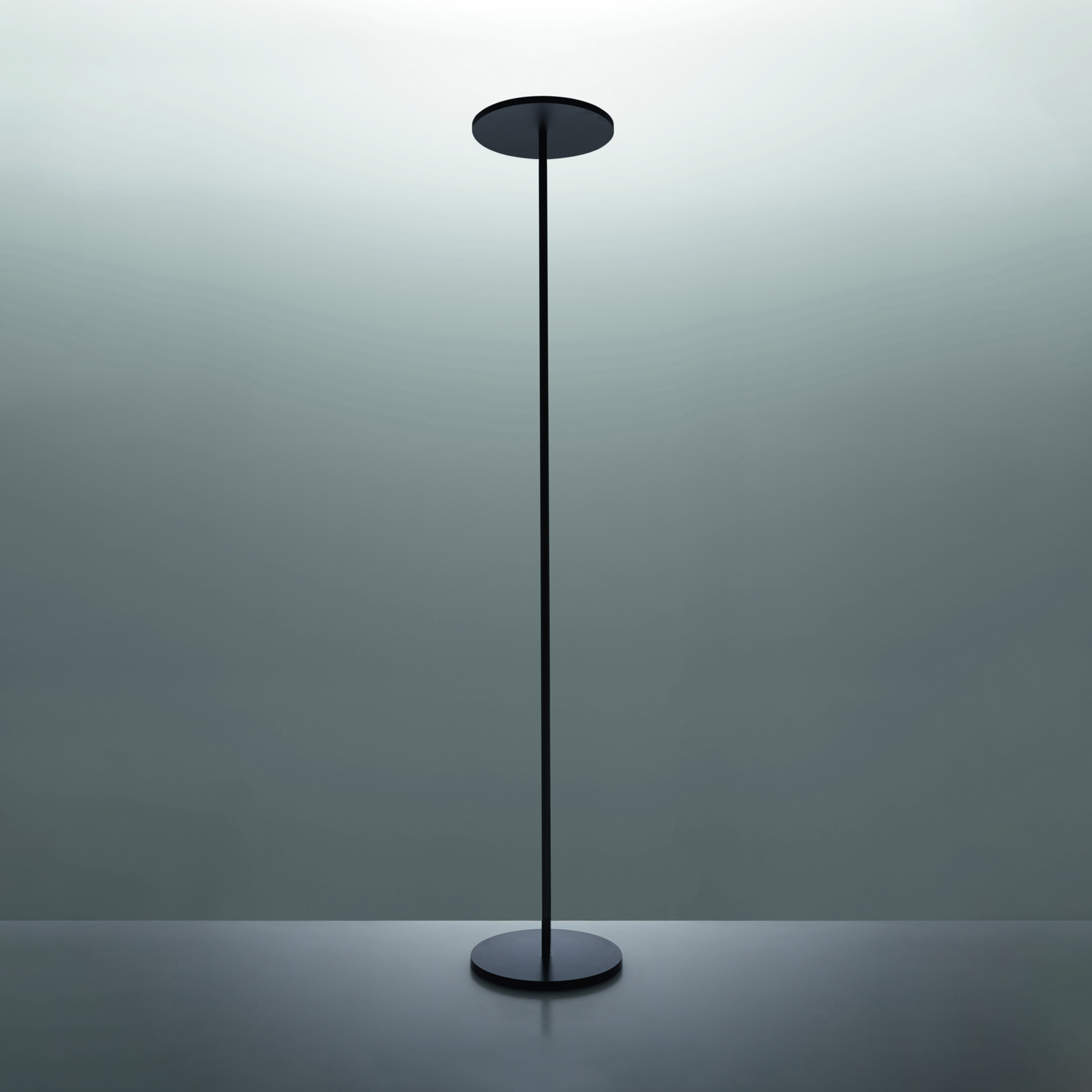 Lámpara de pie LED Athena Integralis de Artemide, negro, 183 cm