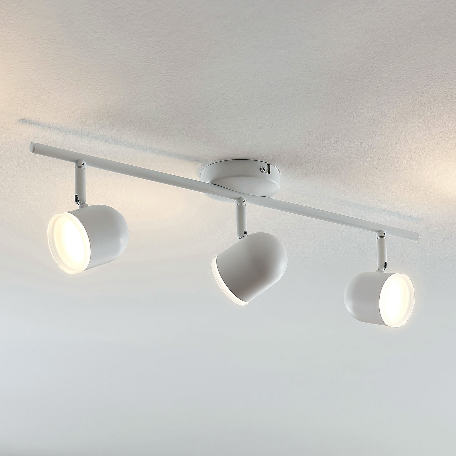 Lindby Ilka LED ceiling lamp, adjustable, white, 3-bulb, for Living / Dining Room, plastic, metal, 3.5 W, energy efficiency: A+, L: 60 cm, W: 7 cm, H: 17 cm