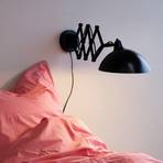 Dyberg Larsen Futura zidna svjetiljka sa škarastim krakom