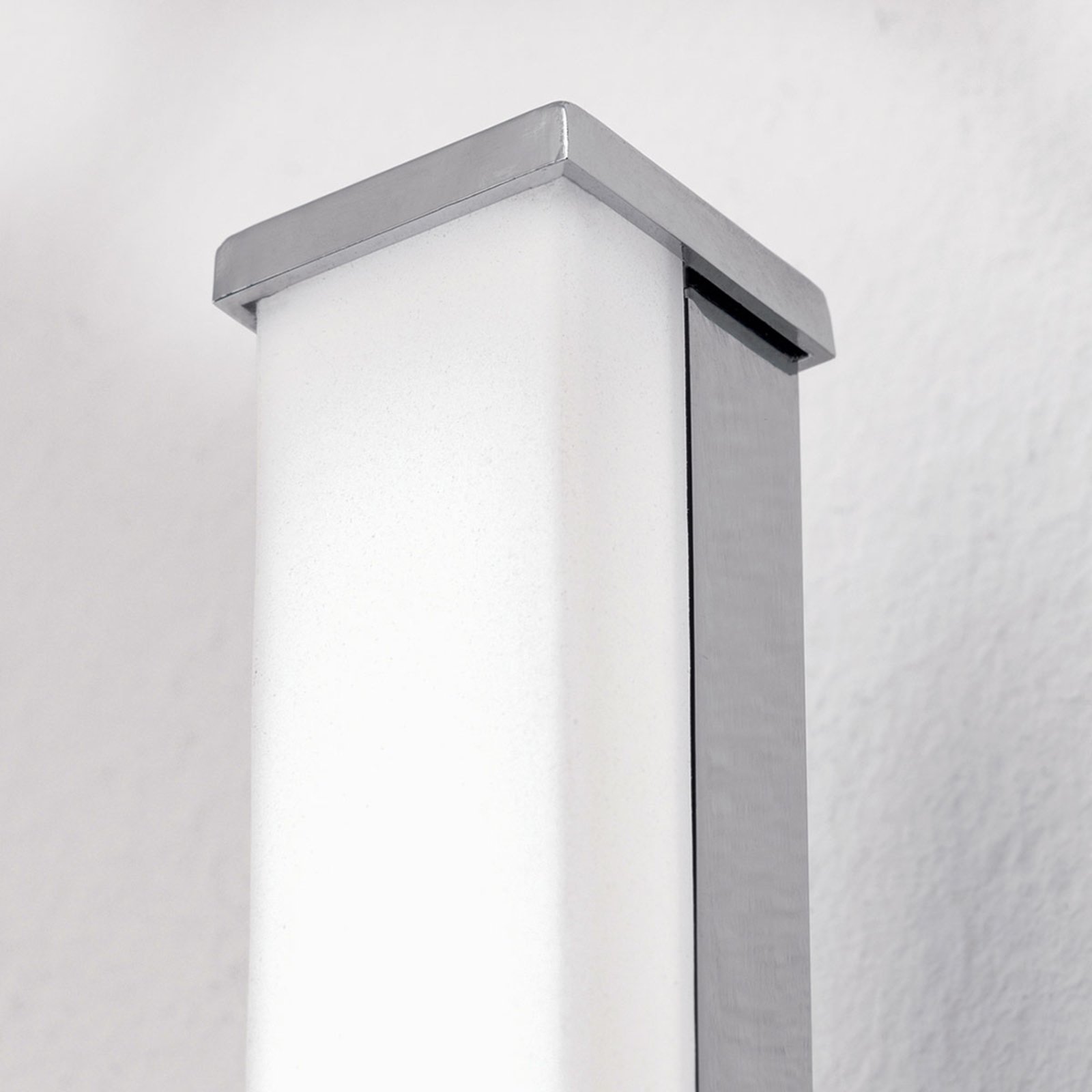 Candeeiro de parede estreito Argo para casa de banho com LED, IP44, 60,5 cm