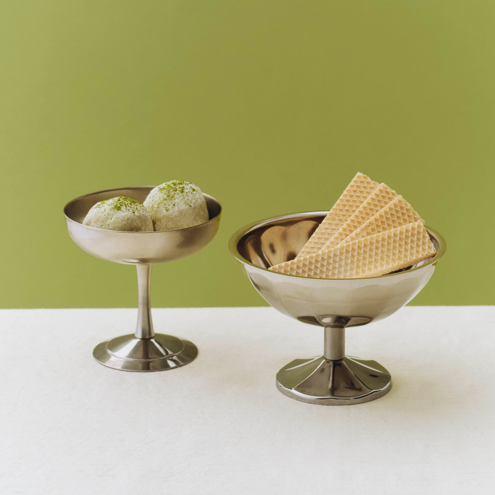 HAY Coupe à dessert Italian, gris, acier inoxydable, Ø 12 cm