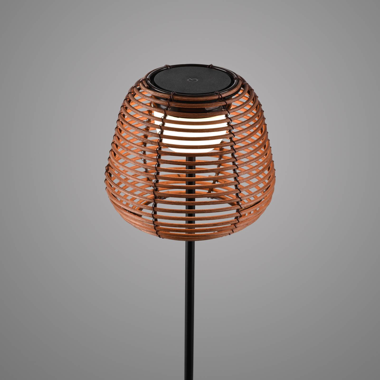 JUST LIGHT. Akumulatorowa lampa stojąca LED Askia, rattan, IP54, touchdim