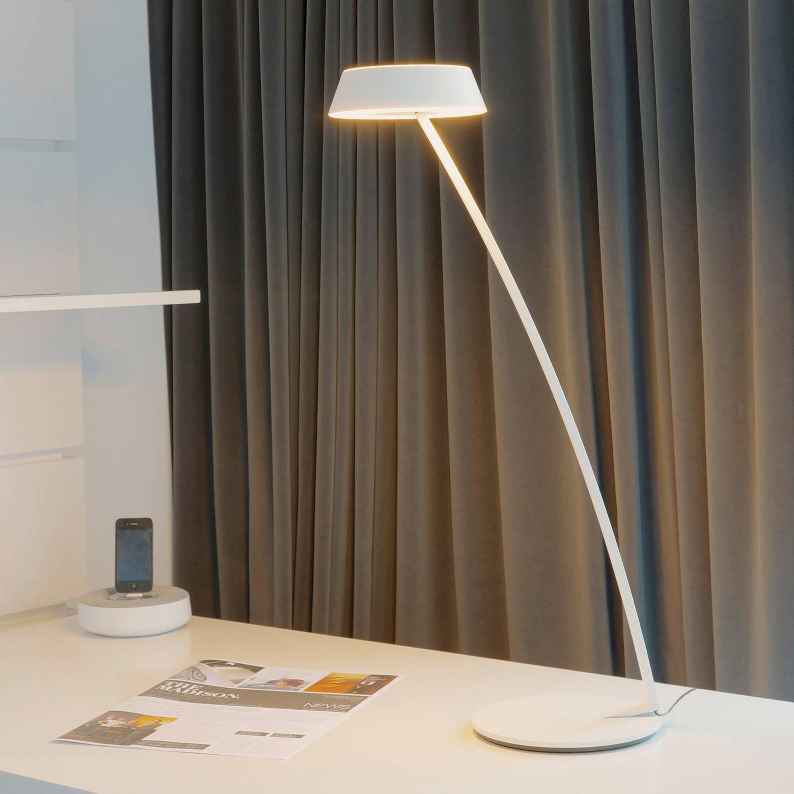 OLIGO Glance LED table lamp curved matt white