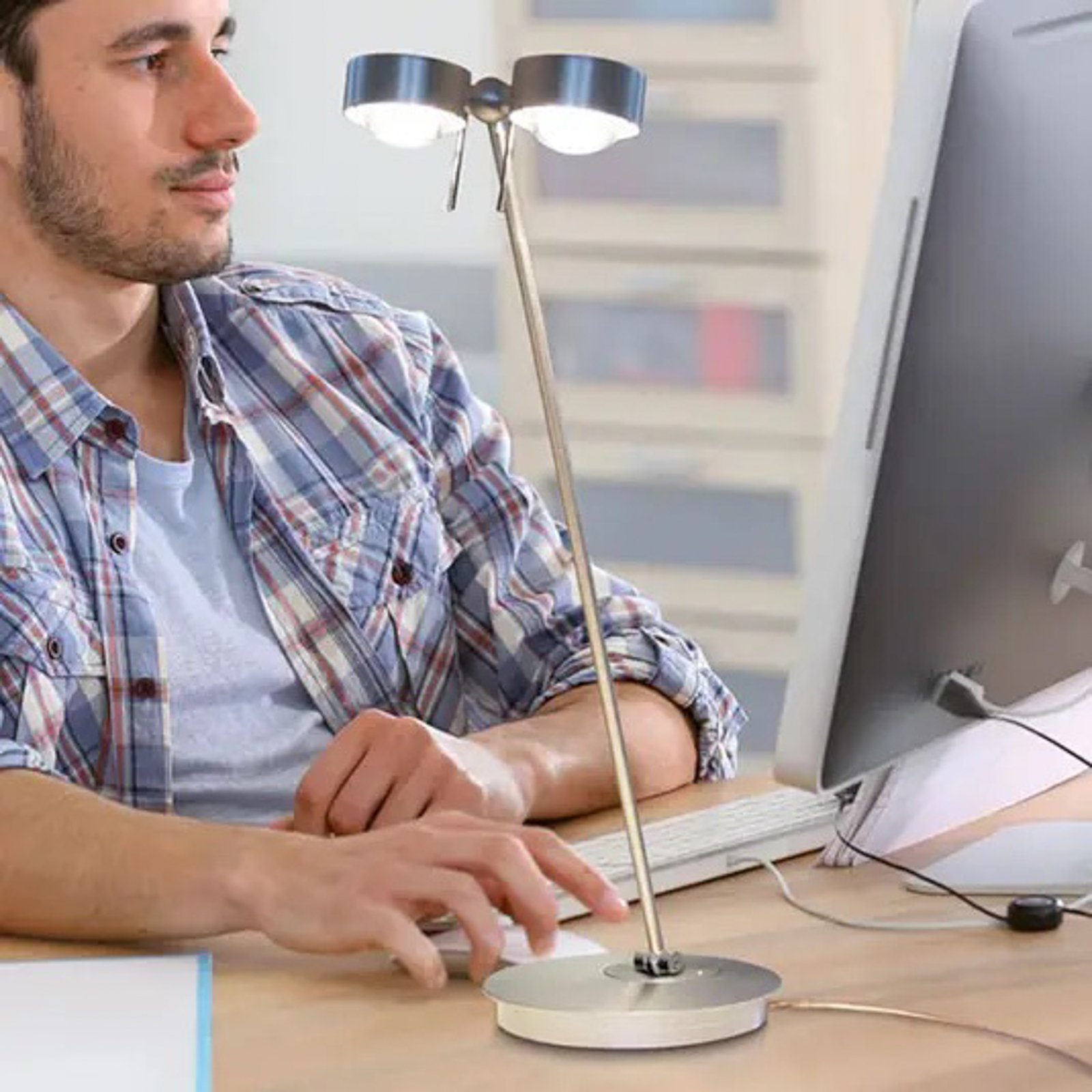 LED stolová lampa Puk Table Twin nikel matný