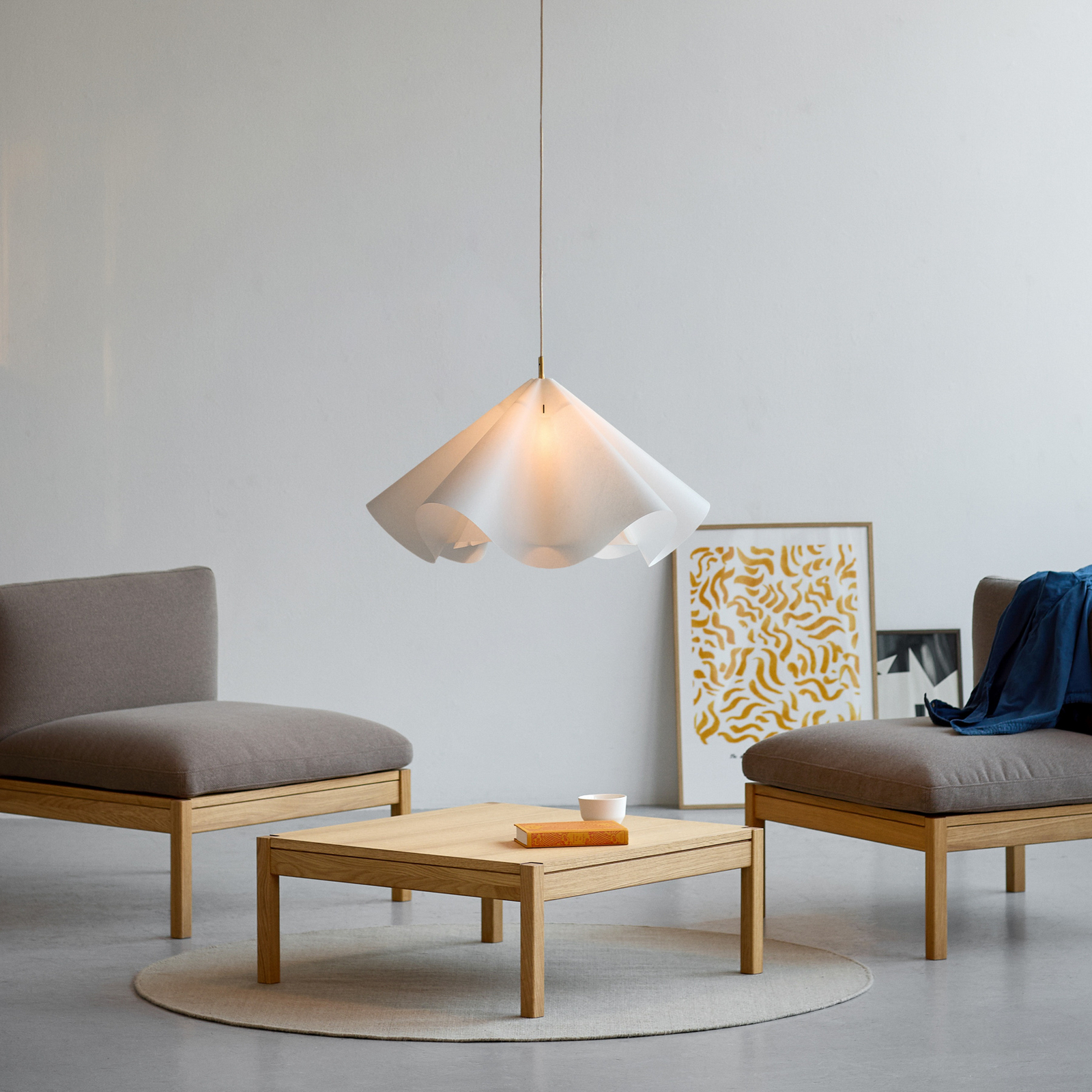 Sinuate lógó lámpa, sárgaréz/fehér, Ø75 cm, E27, papír – Moebe Sinuate lógó lámpa, sárgaréz/fehér, Ø75 cm, E27, papír – Moebe