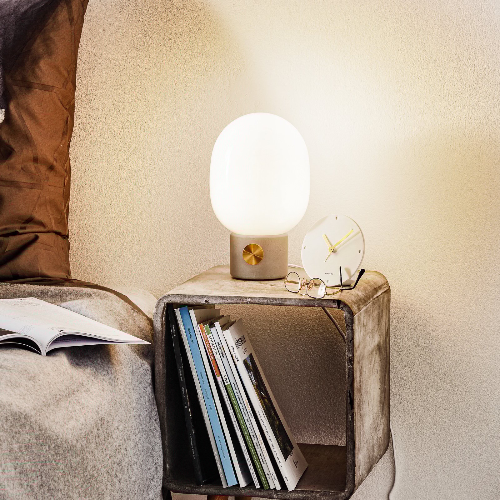 JWDA Lampe de Table S Gris Clair/Laiton - Audo Copenhagen