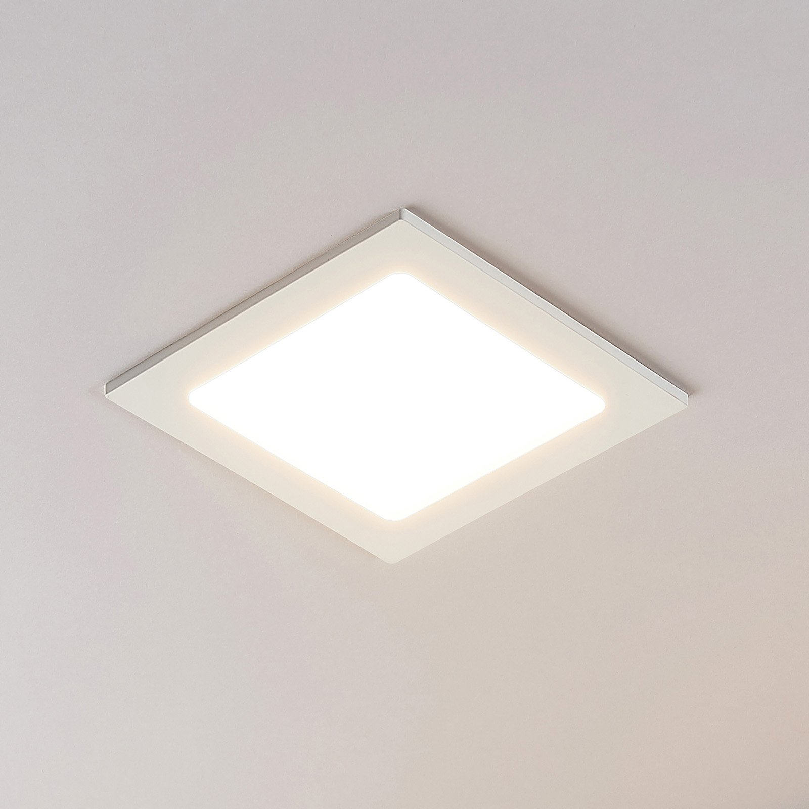LED-innfelt spot Joki, hvit, 3 000 K kantet 17cm