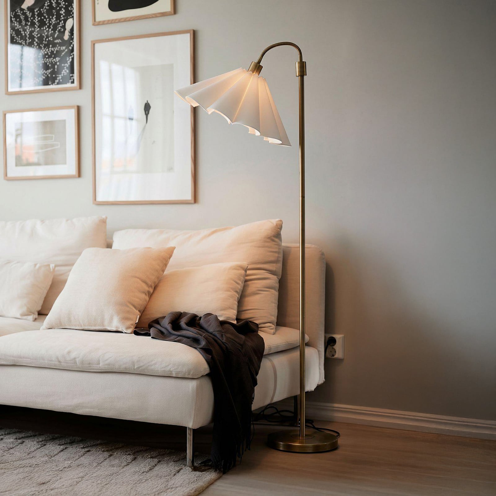 Lampa stojąca Amy, złoto-biała, 1-punktowa, wysokość 150 cm, E27