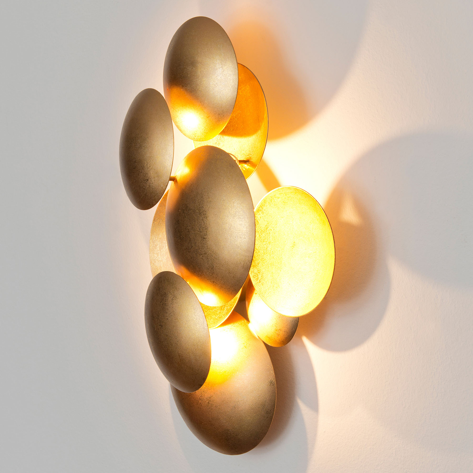 Bolladaria LED wall light, 3-bulb, gold