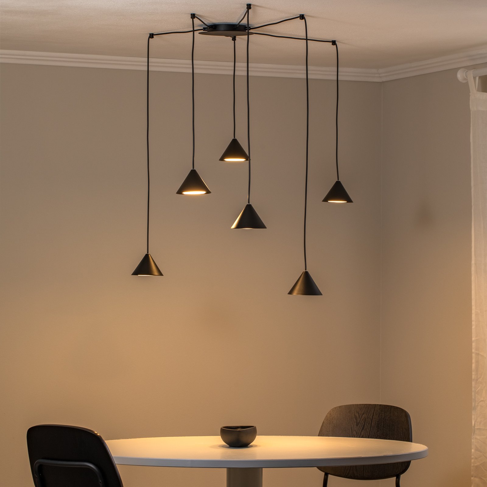 Candeeiro suspenso Elit Spider, 6 lâmpadas, preto, metal