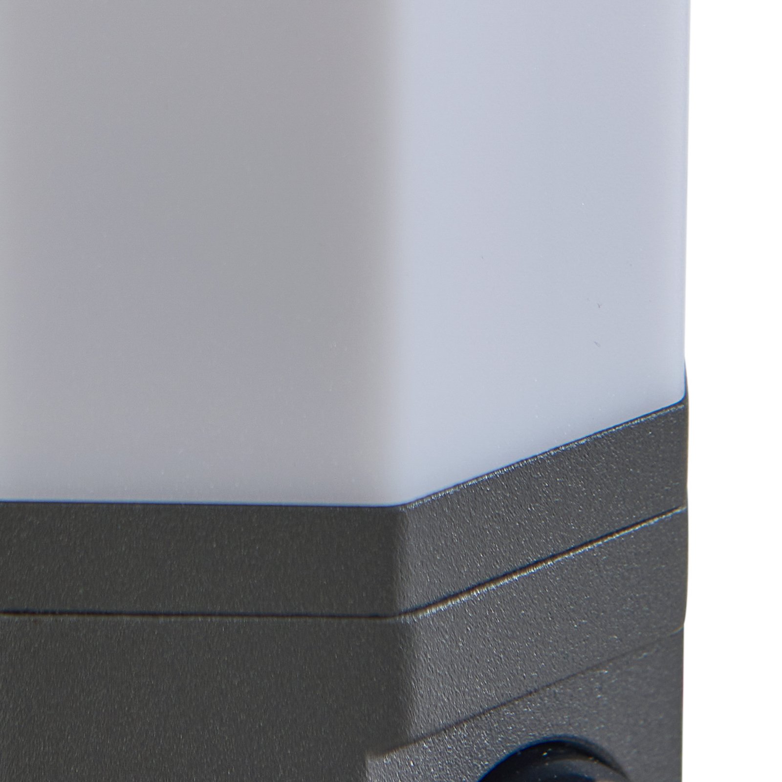 Alaric LED Außen Wandleuchte w/Sensor Weiß/Dark Grau - Lindby