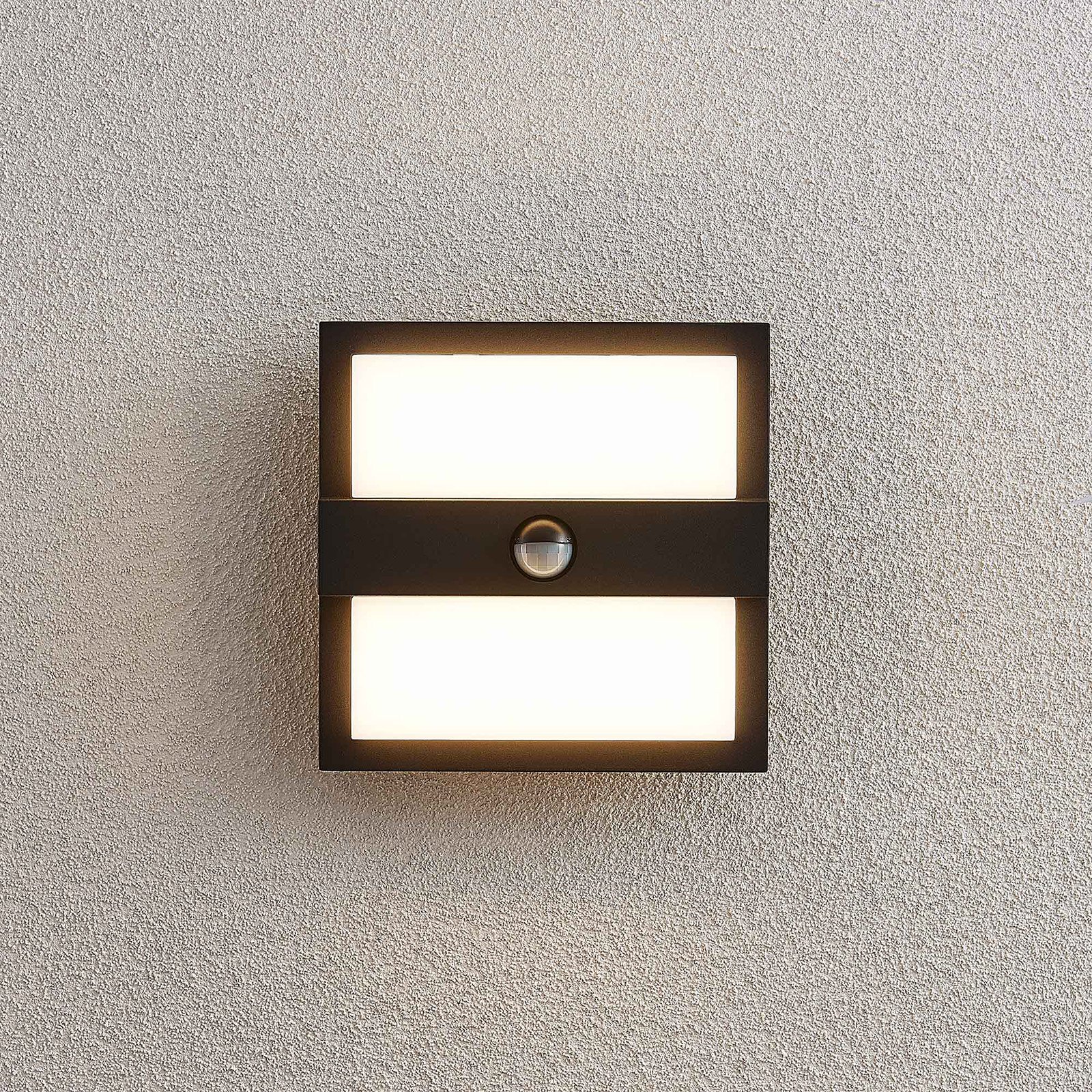 Lucande Gylfi LED-Außenwandleuchte quadrat.+Sensor