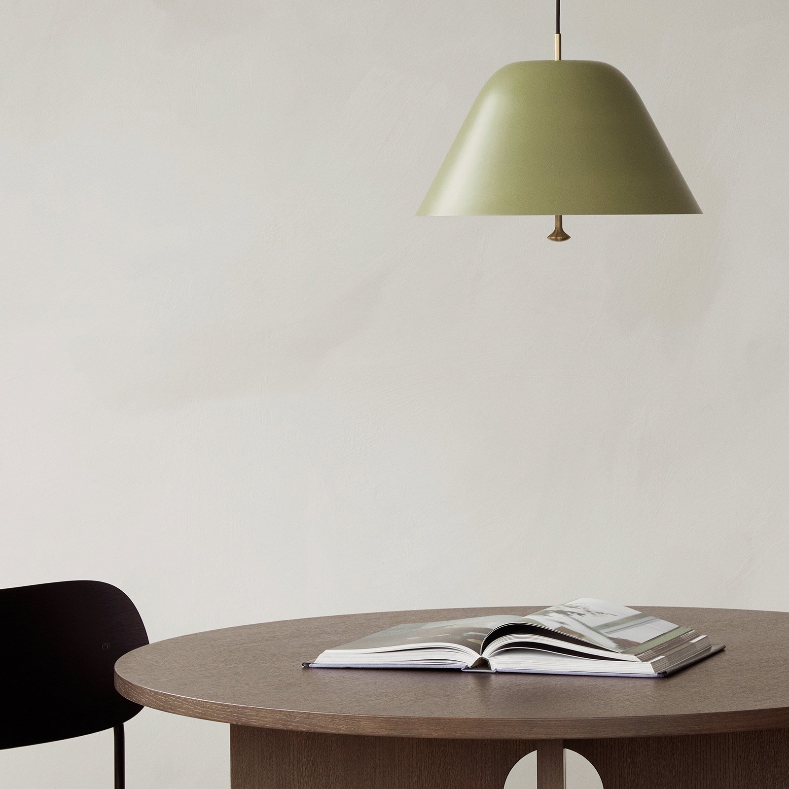 Levitate Hanglamp 40 Sage Green Brass - Audo Copenhagen