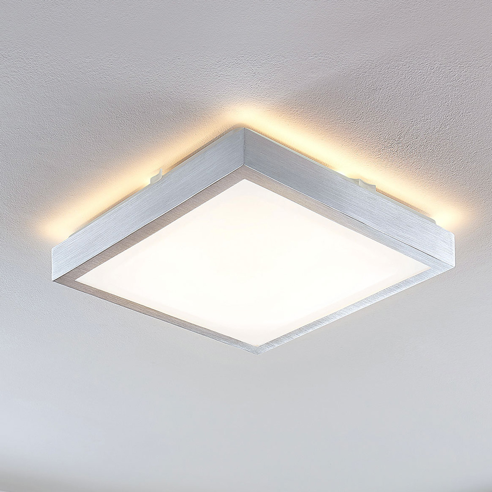 Lindby Margit LED-Alu-Deckenlampe, eckig, 32 cm