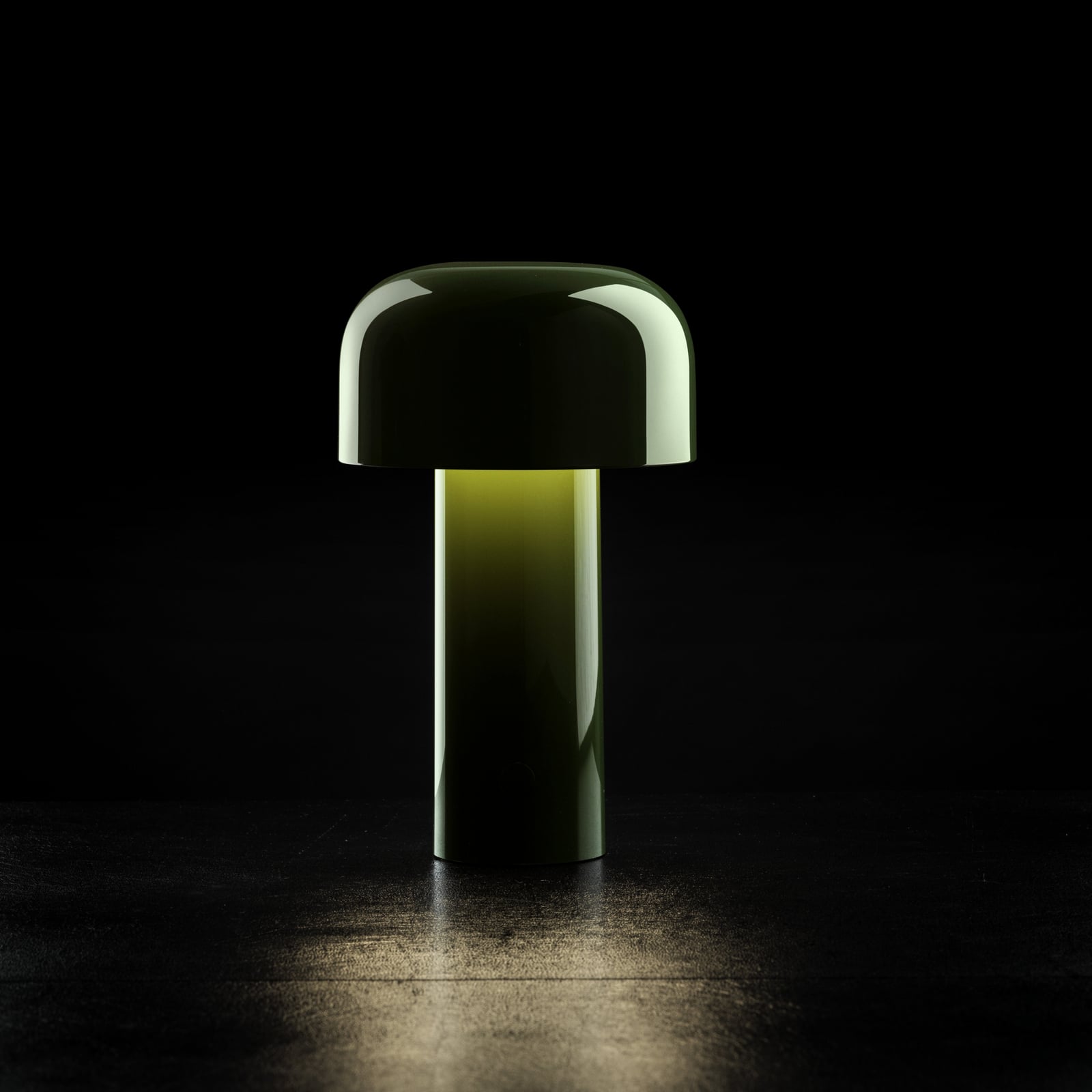 Lampada LED da tavolo Bellhop, verde, 21 cm, dimmerabile, IP54 - FLOS Lampada LED da tavolo Bellhop, verde, 21 cm, dimmerabile, IP54 - FLOS