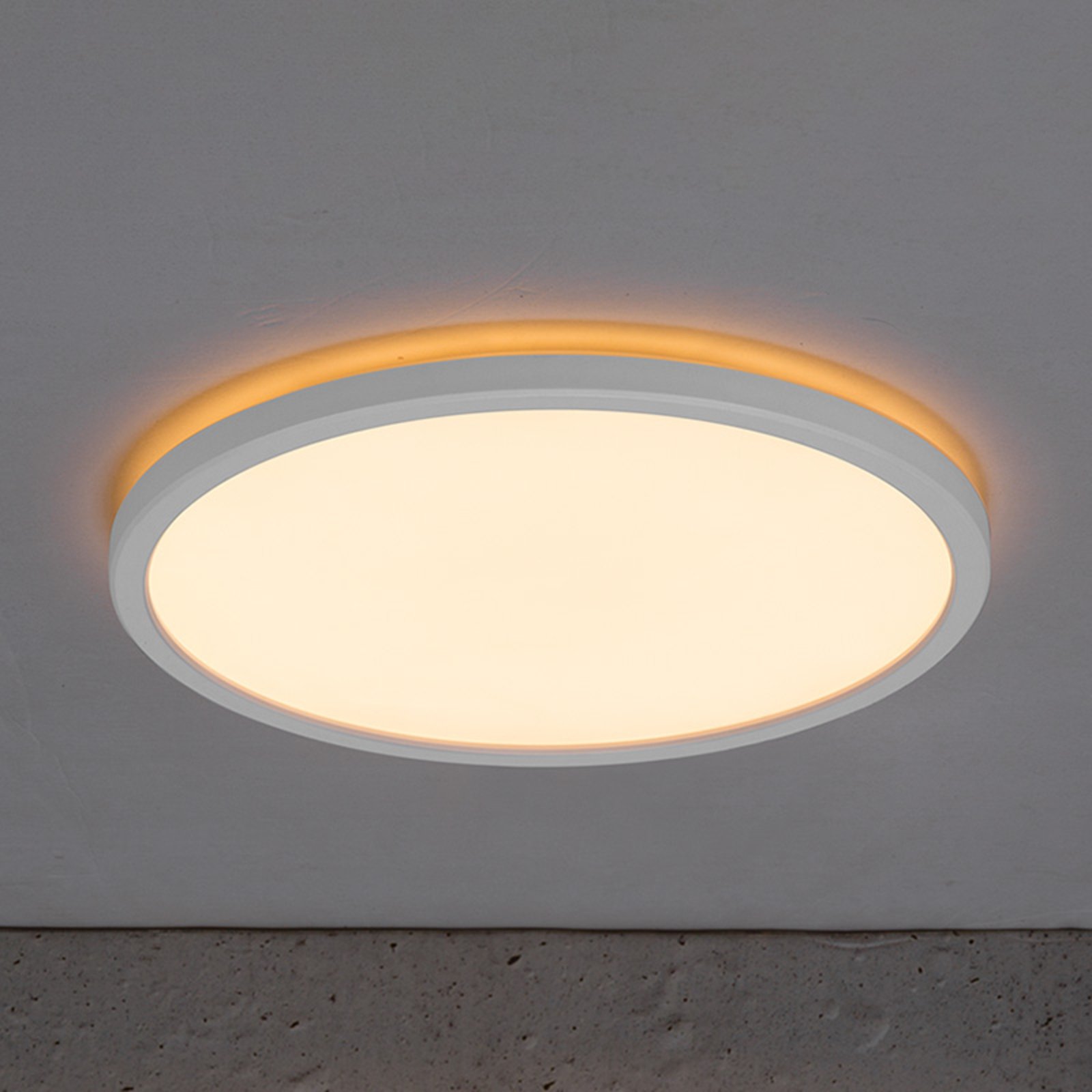 Bronx 2,700 K LED ceiling light