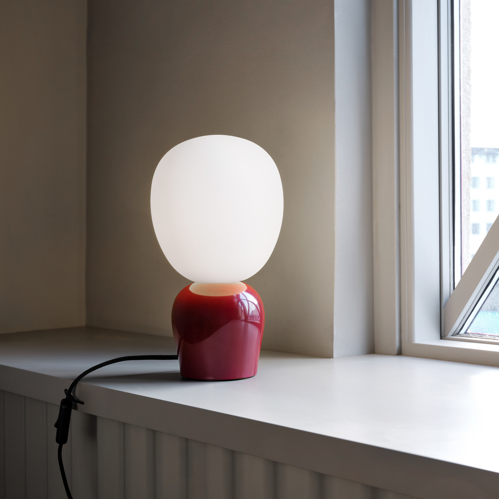 Lampe à poser Buddy, rouge, métal/verre, hauteur 33,5 cm - Belid