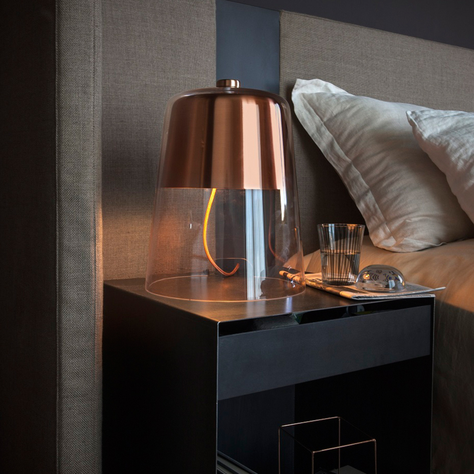 Oluce Semplice - dimmable table lamp, copper