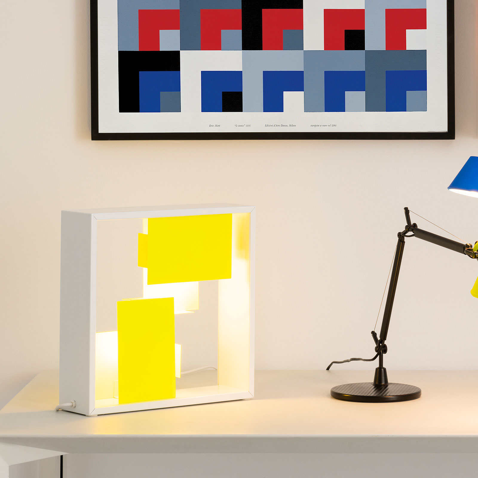 Artemide Fato Bicolor wall light white/yellow, for Living / Dining Room, aluminium, steel, E14, 30 W, energy efficiency: A++, W: 35 cm, H: 35 cm