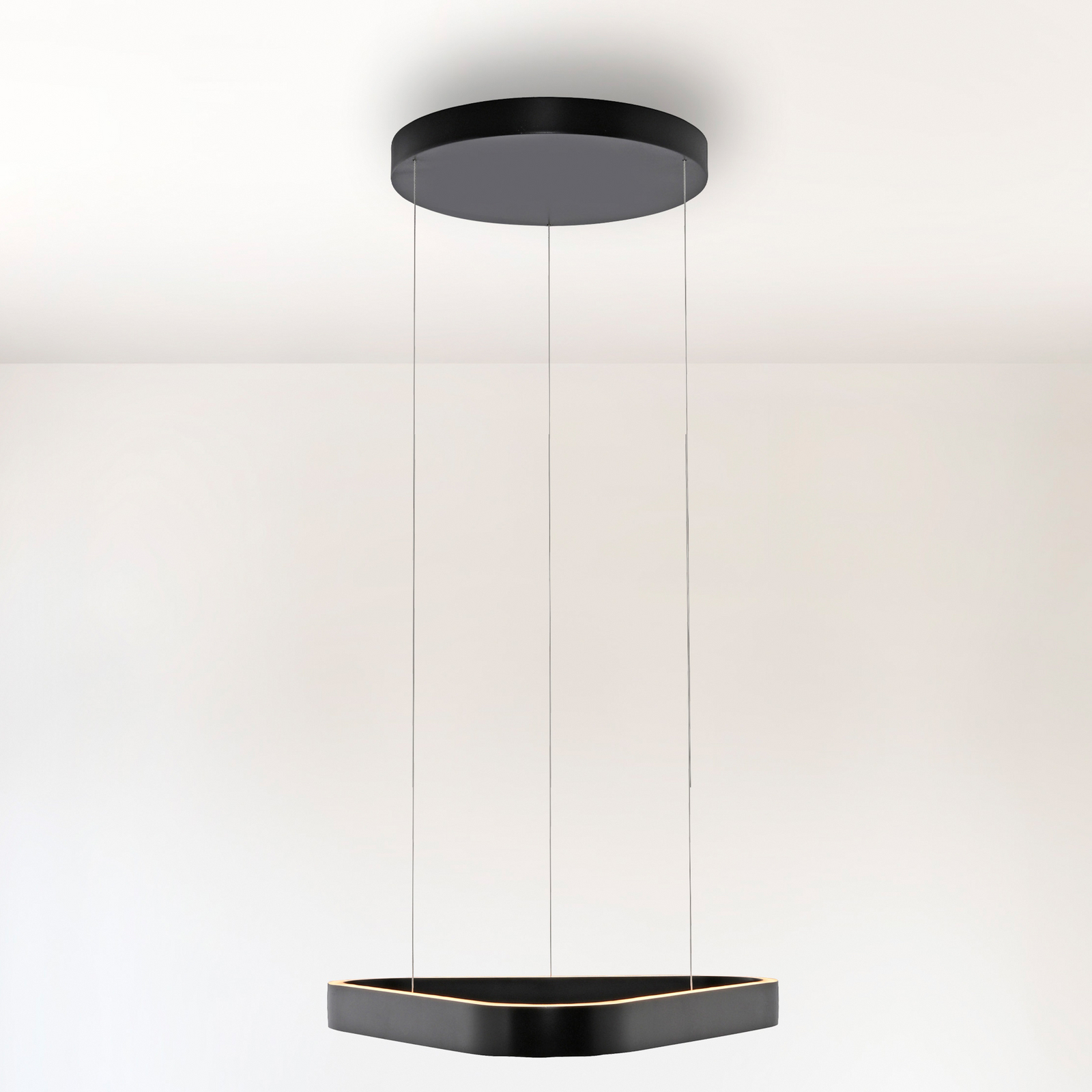Lámpara colgante LED Q-Stretto de Paul Neuhaus, negra, 60 cm