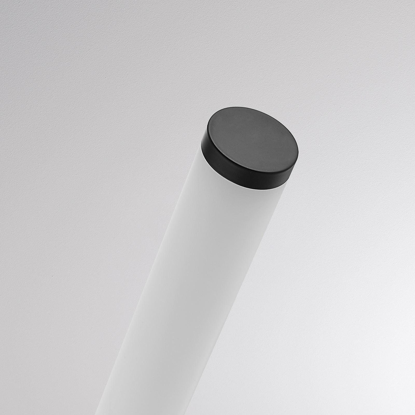 Kinkiet LED VINA UP S, czarny, wysokość 40 cm, IP44, CCT Kinkiet LED VINA UP S, czarny, wysokość 40 cm, IP44, CCT