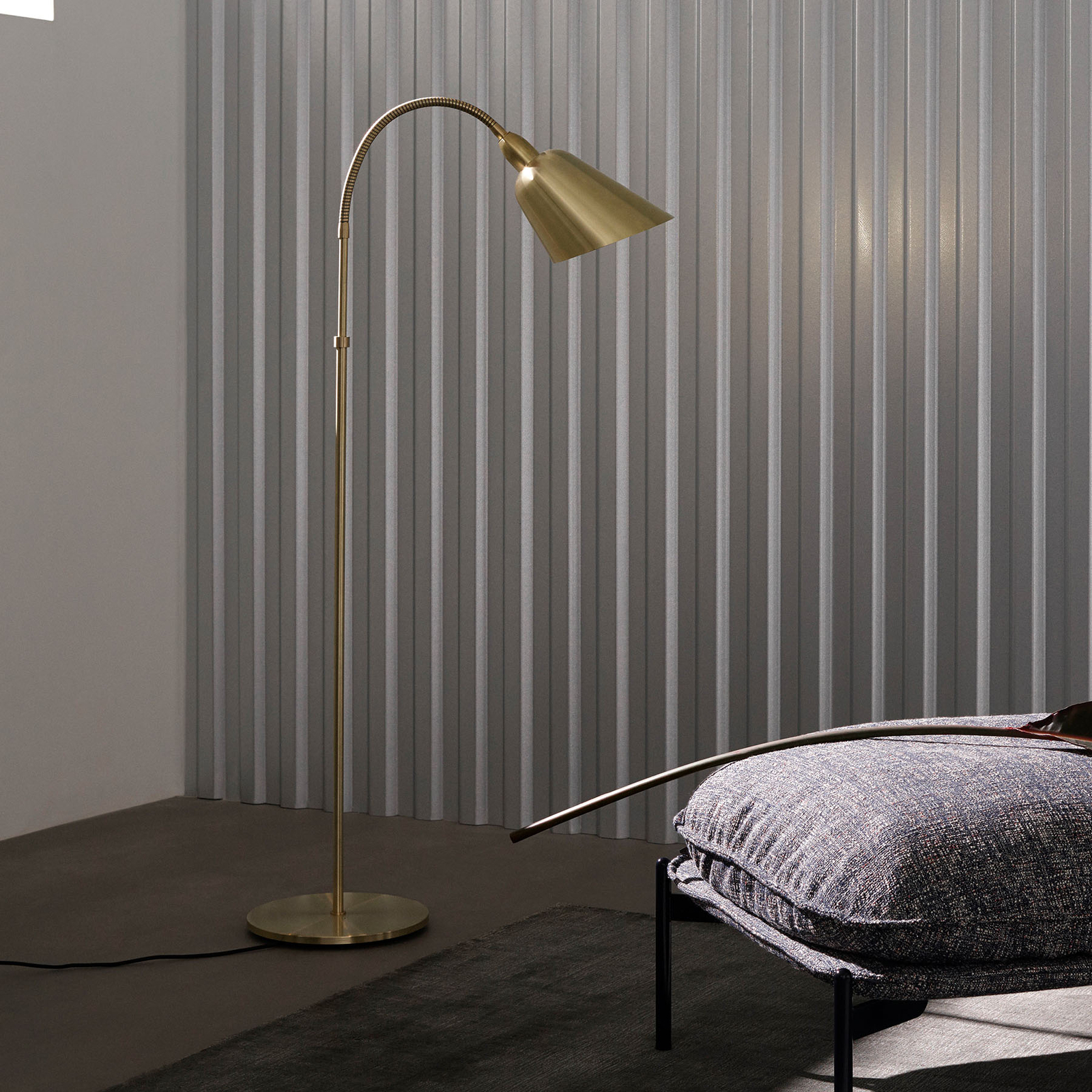 &Tradition Bellevue AJ7 floor lamp
