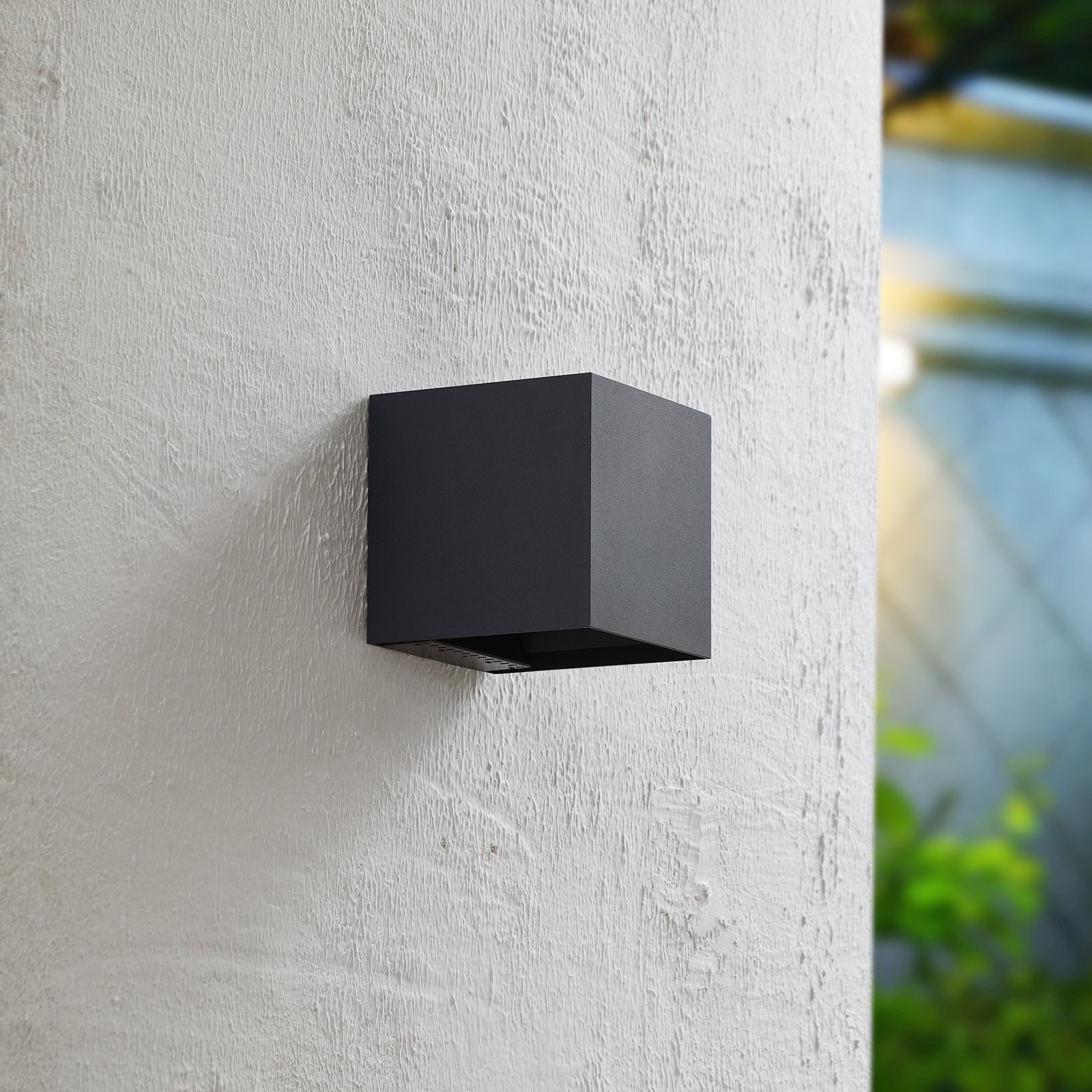 Prios LED-Solarwandlampe Lius, Höhe 15 cm, Bewegungssensor