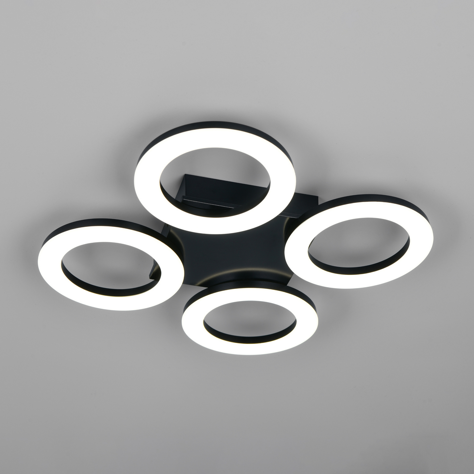 Plafoniera LED Cemi, rotonda, nera, in plastica, 4.000 K Plafoniera LED Cemi, rotonda, nera, in plastica, 4.000 K