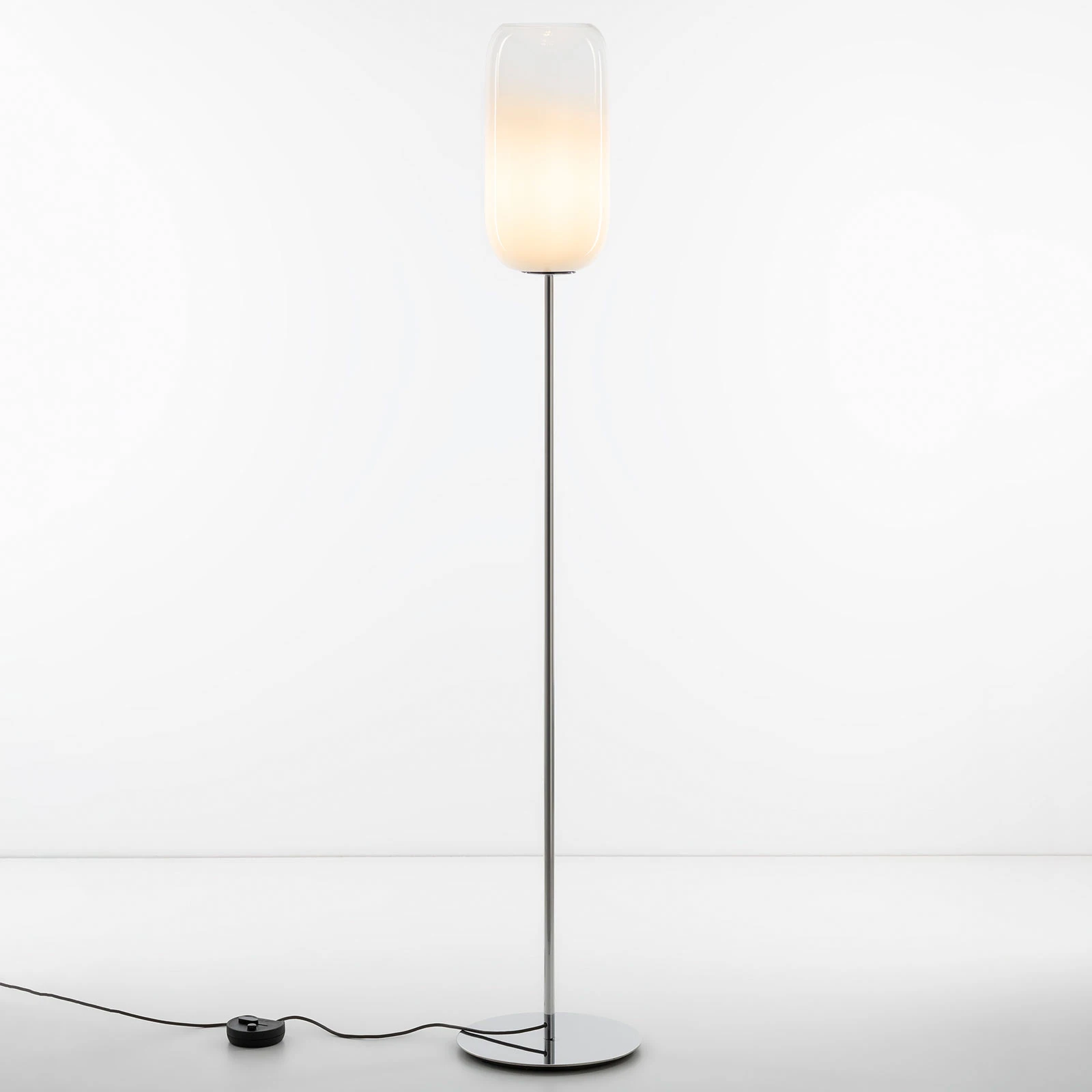 Artemide Gople Stehleuchte weiß/silber