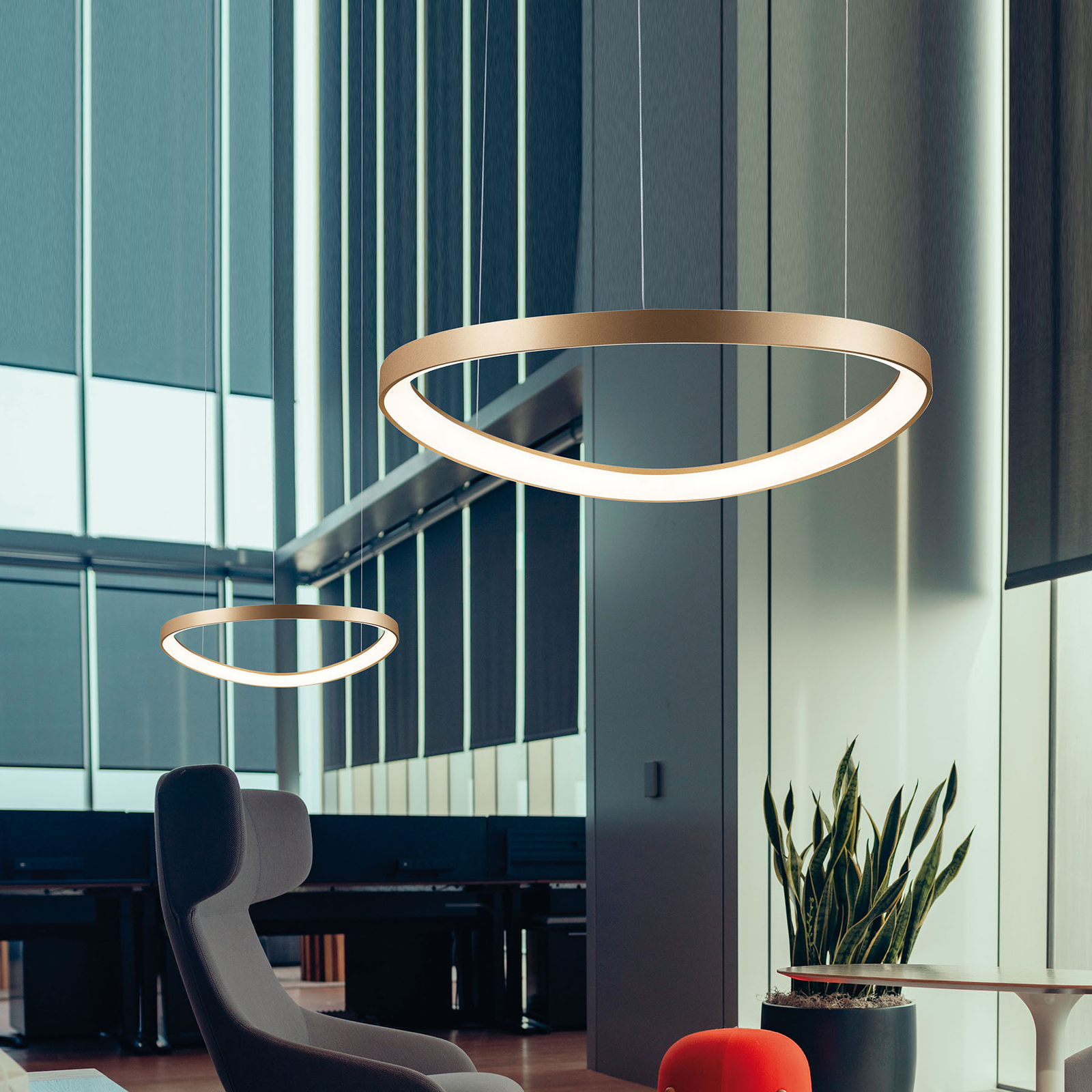 LED-Hängeleuchte Loop, gold