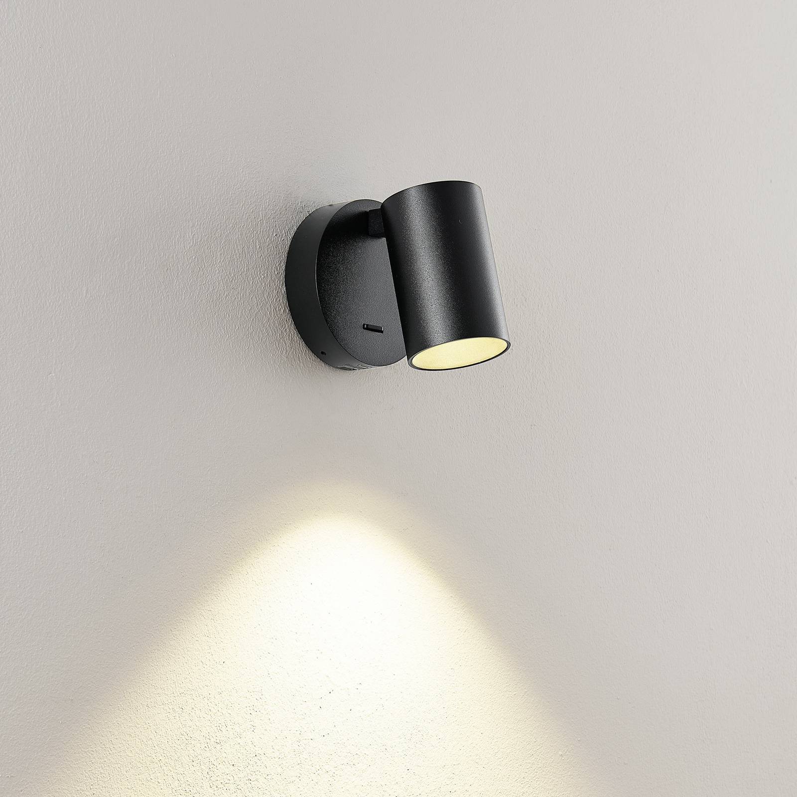 Reflektor ścienny CAN TILT, czarny, Ø 10 cm, metalowy przełącznik USB