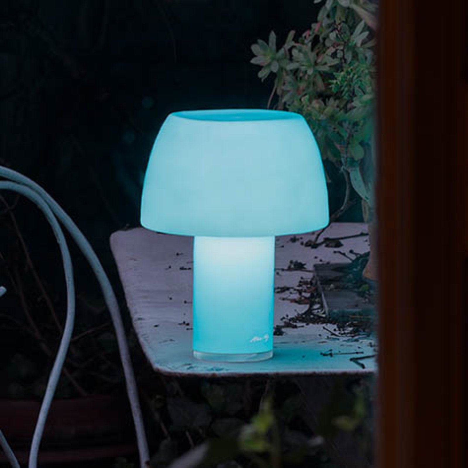 Nemo LED dobíjecí stolní lampa Lorosae, modrá, sklo, IP54, USB