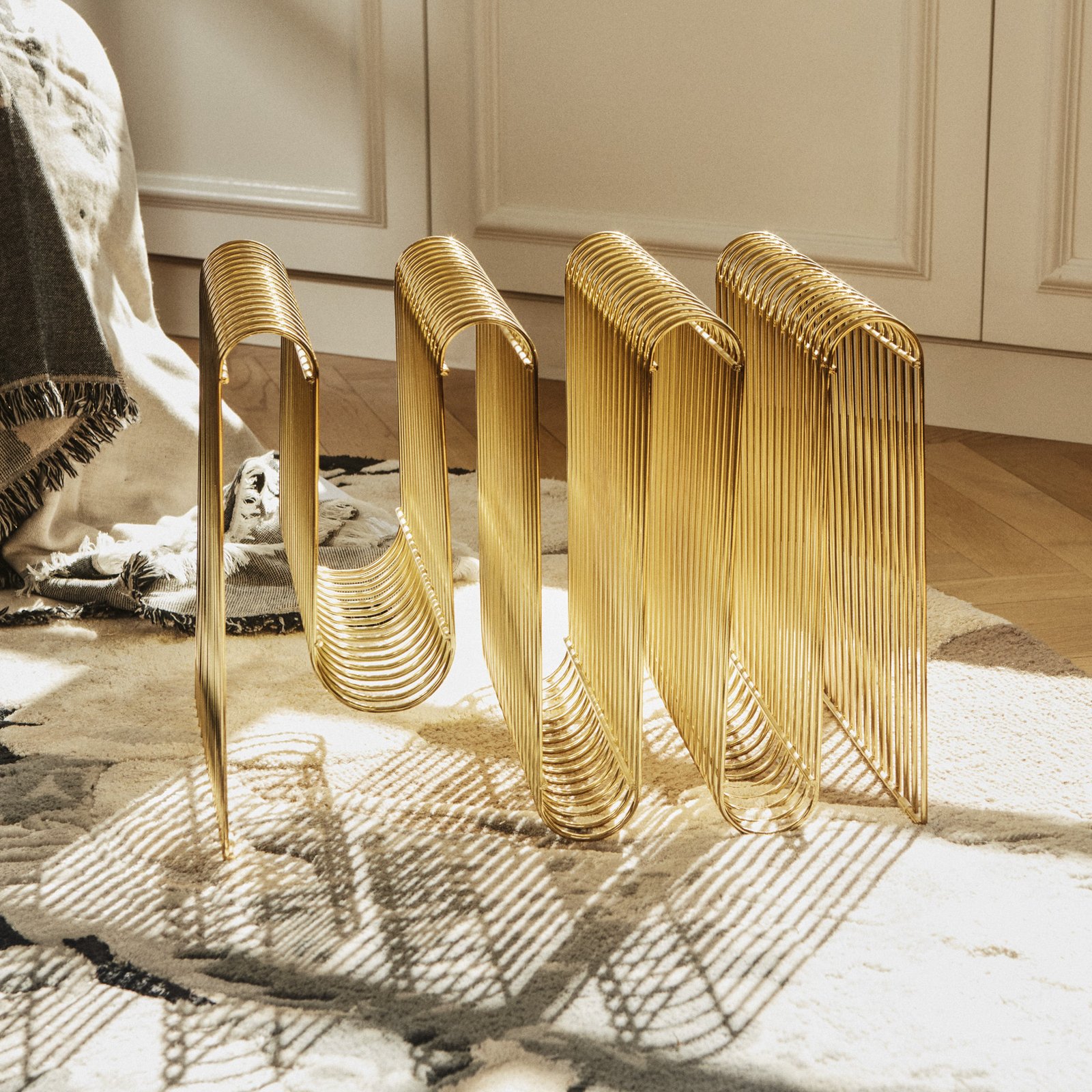 Curva Magazin-Halter Gold - AYTM