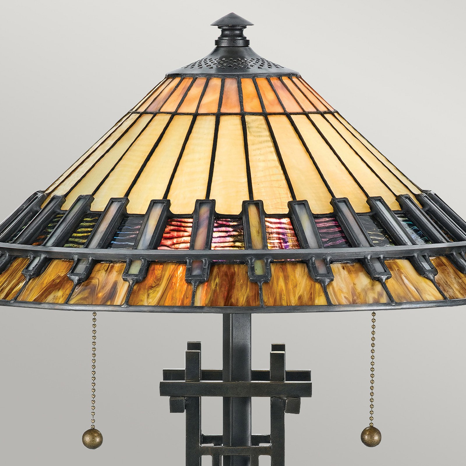 Chastain galda lampa ar Tiffany stila abažūru