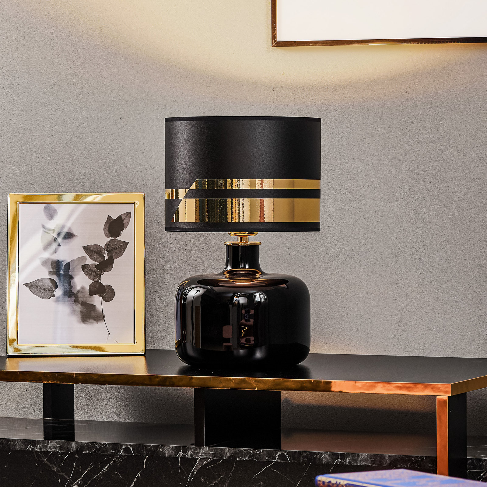 Tekstylna lampa stołowa Bodo, czarno-złota