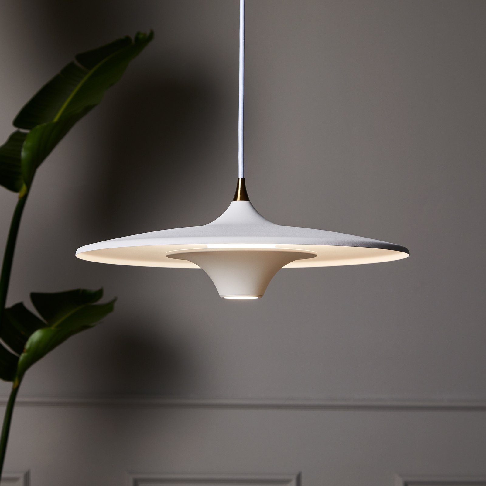 LOOM DESIGN Lampada a sospensione LED Moja, Ø 35 cm, bianco