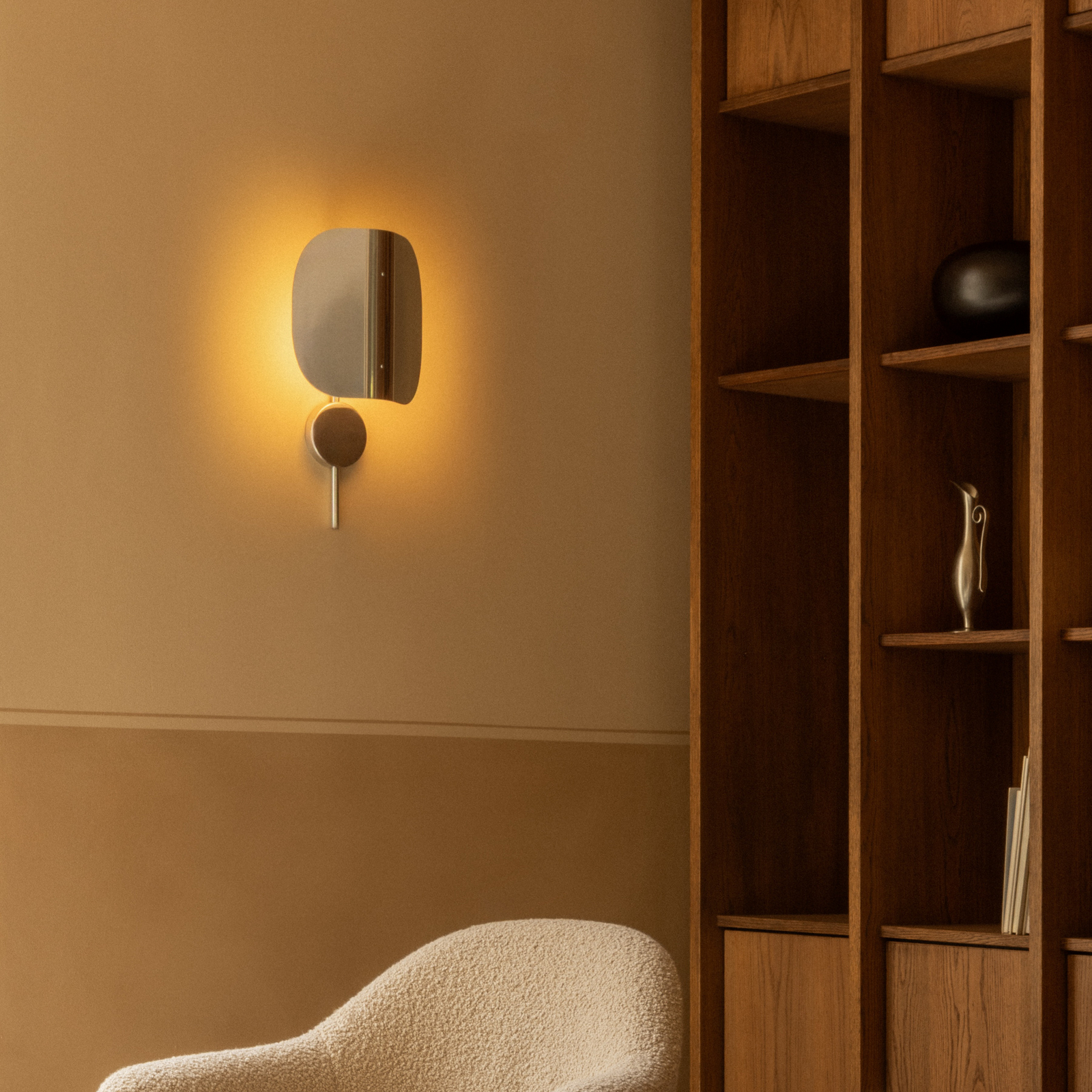 Audo wandlamp Wing, aluminium, 47 cm, stekker, verstelbaar Audo wandlamp Wing, aluminium, 47 cm, stekker, verstelbaar