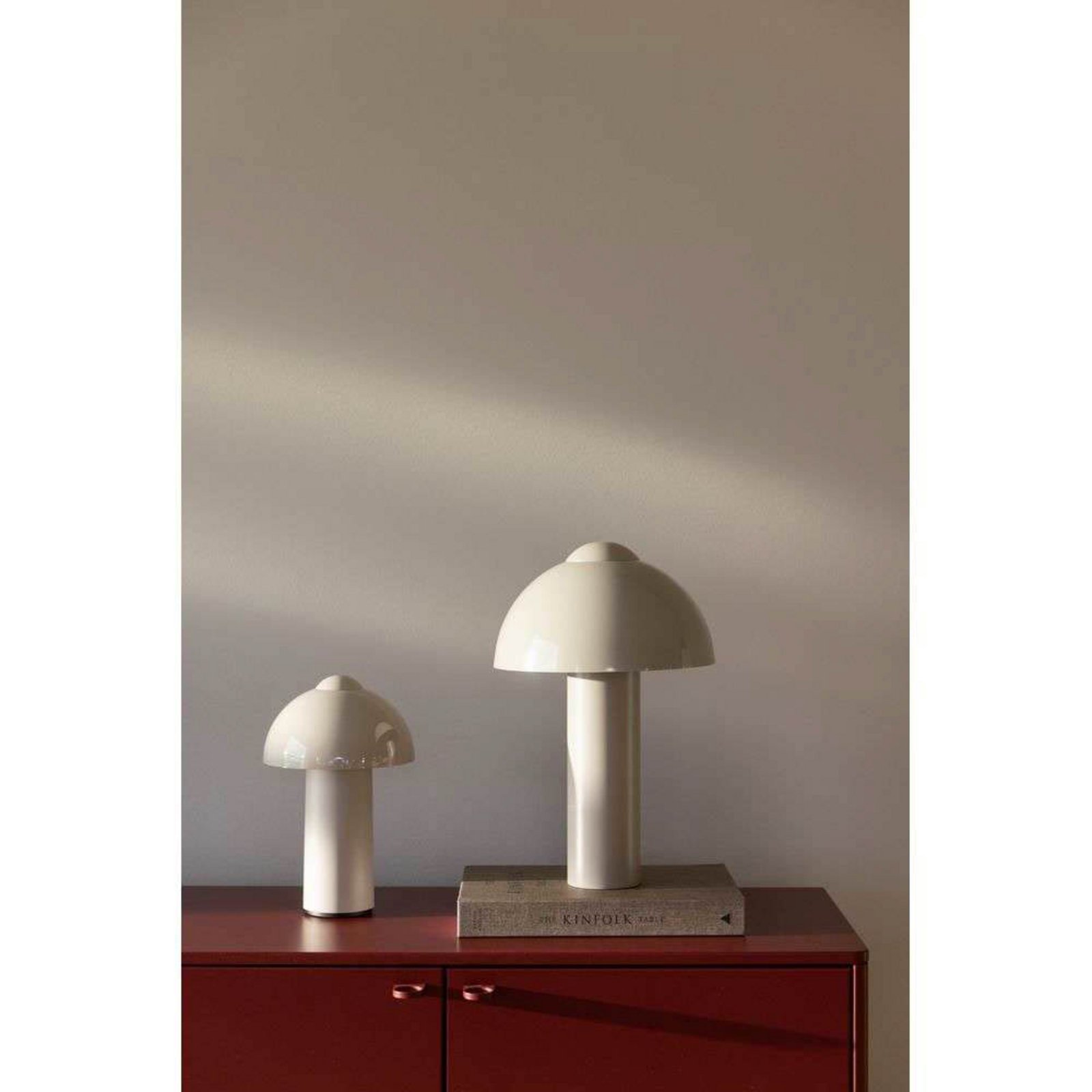 Buddy Portable Tischleuchte IP44 Sand - Globen Lighting