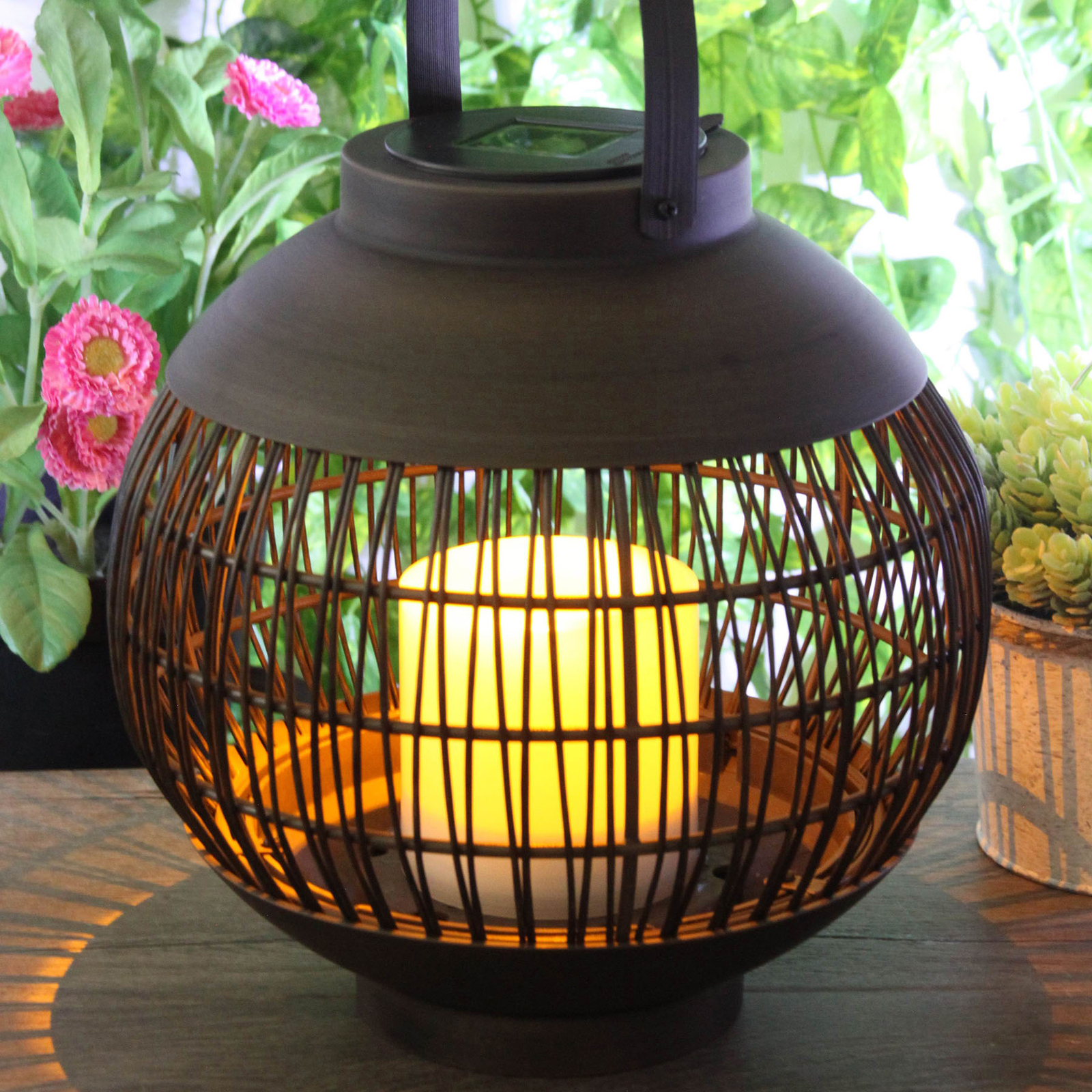 Globo Spherical Lantern LED solar light 30.5 cm, plastic, metal, 0.02 W, H: 30.5 cm