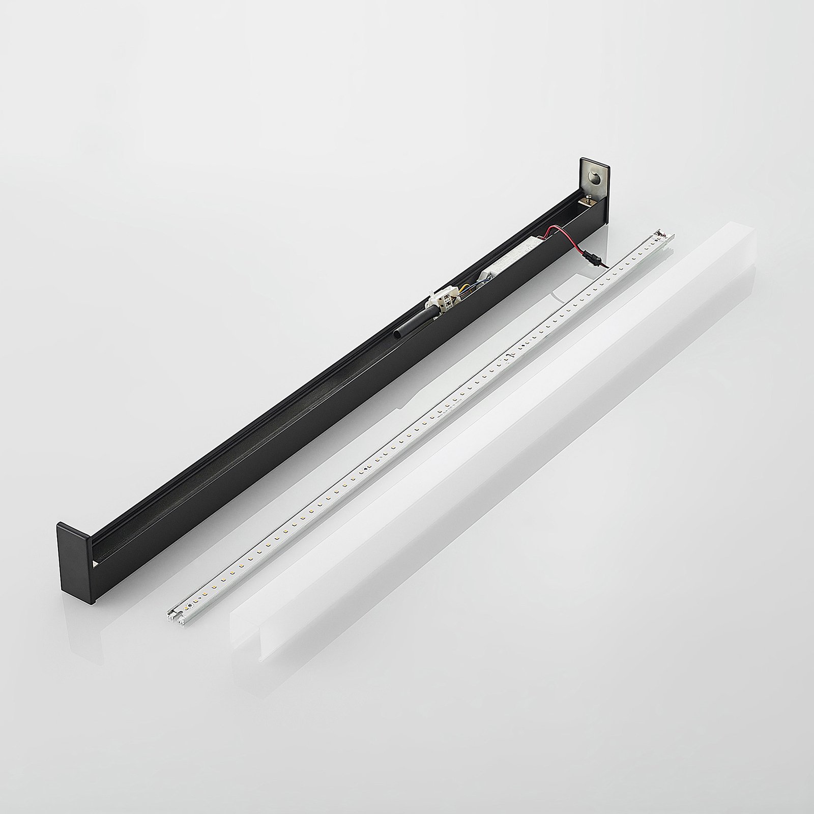 Ulisan LED Wall Lamp IP44 L88,8 Matt Black/White - Lindby